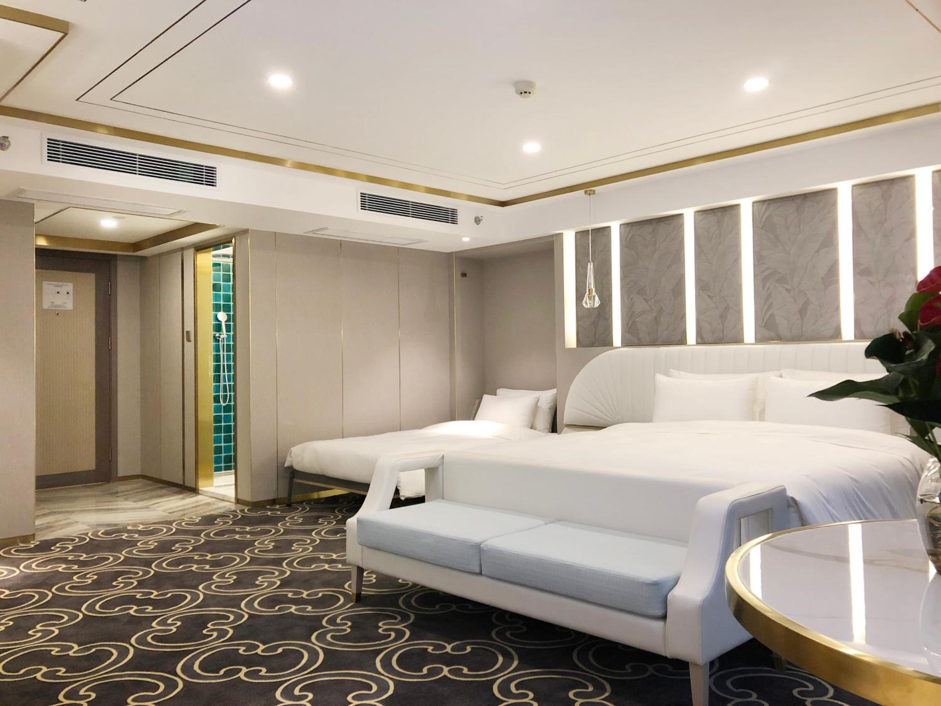 Deluxe Family Room - Photo 4