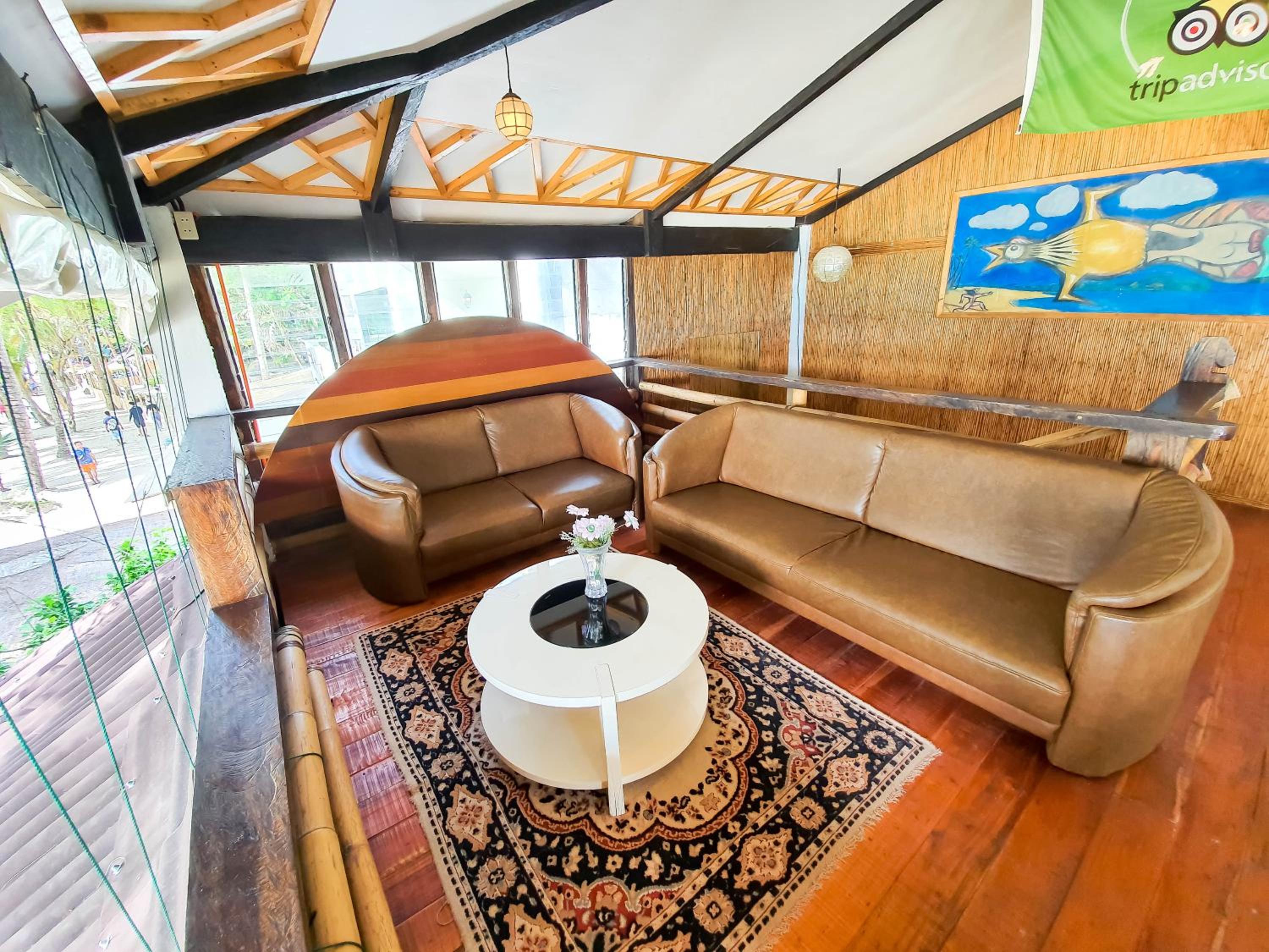 Superior Room with Balcony and Sea View - Photo 18