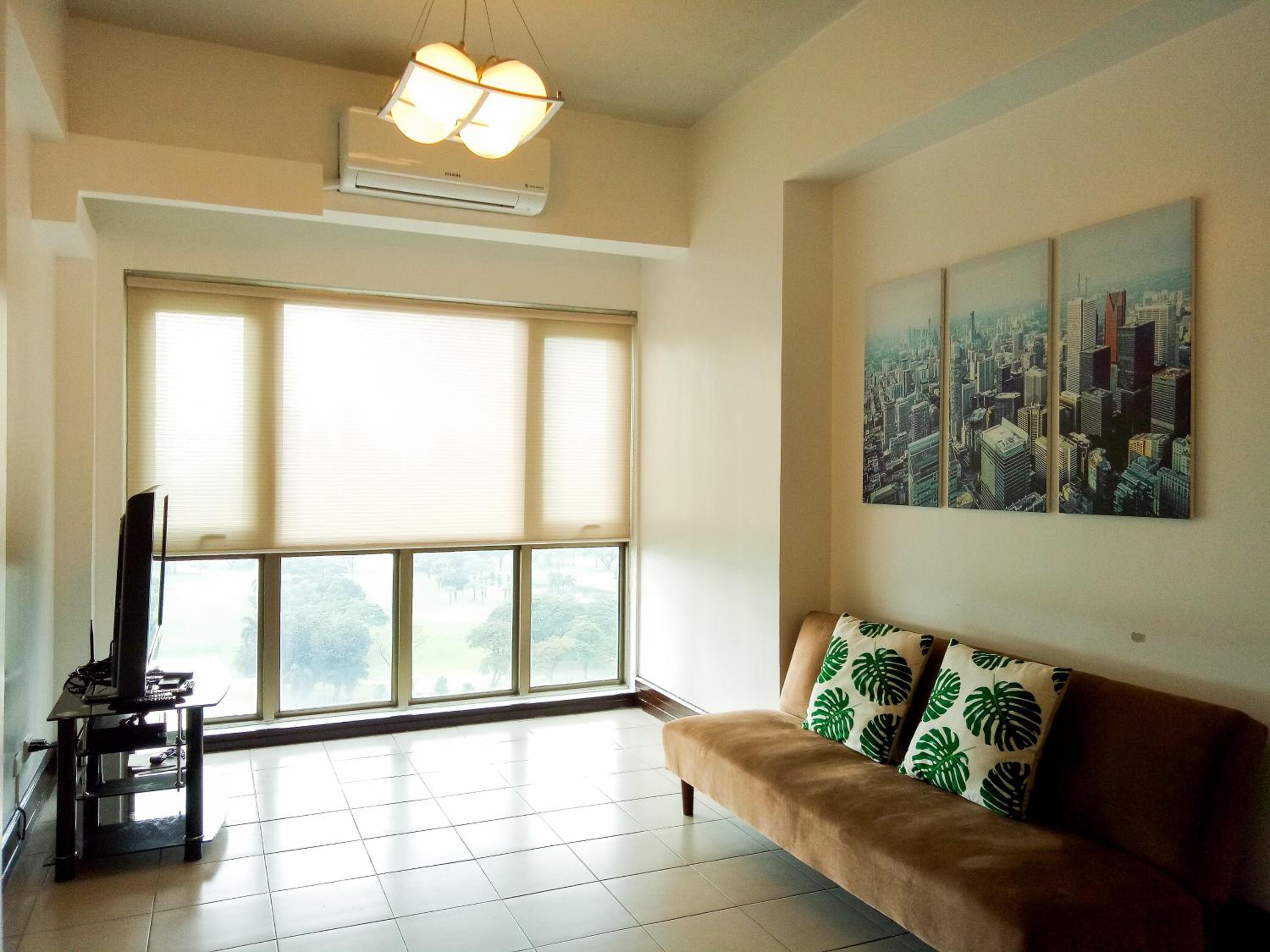 One-Bedroom Apartment - Photo 11