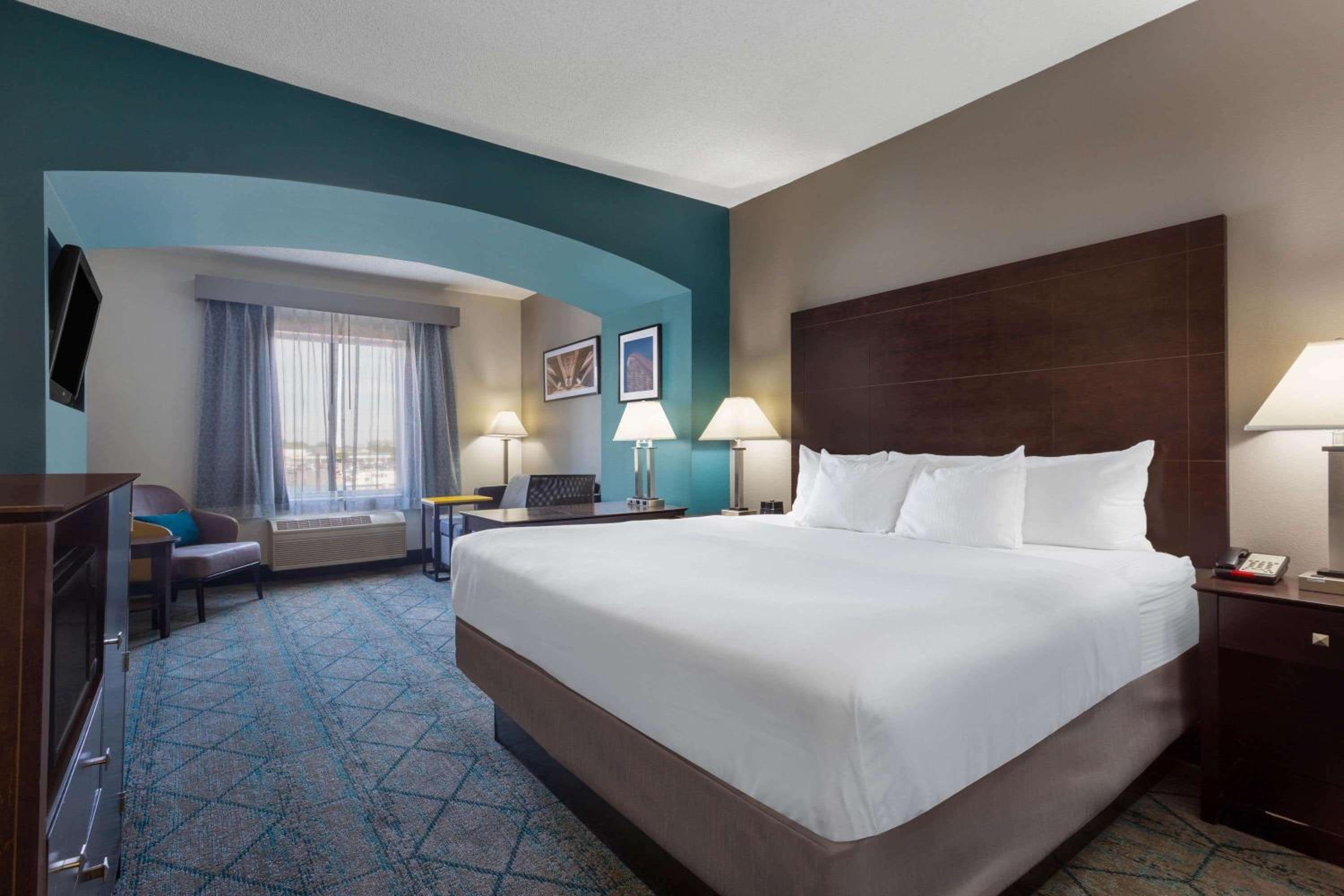 Executive King Room - Photo 1
