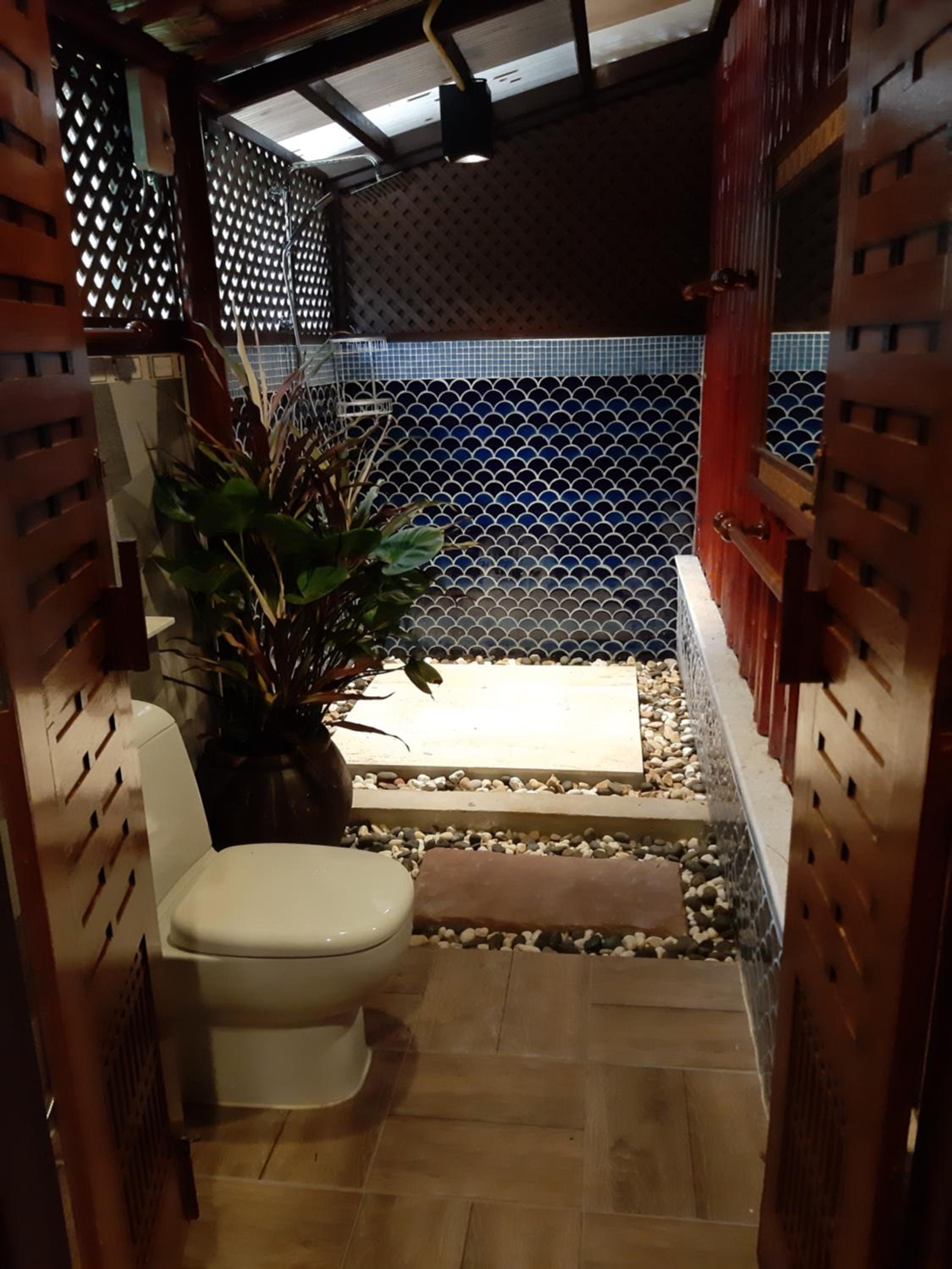 Deluxe King Room photo 2