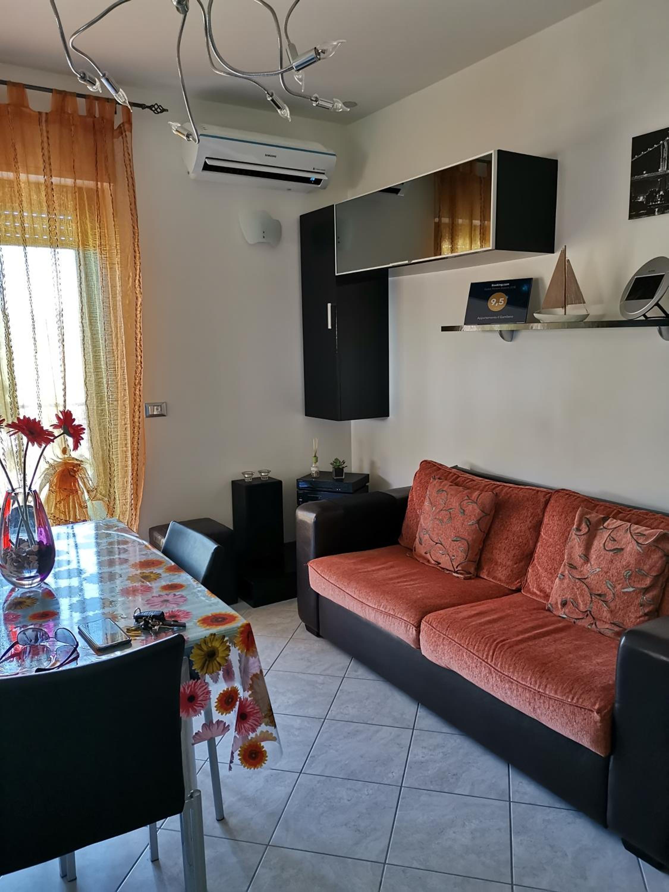 Apartment photo 1
