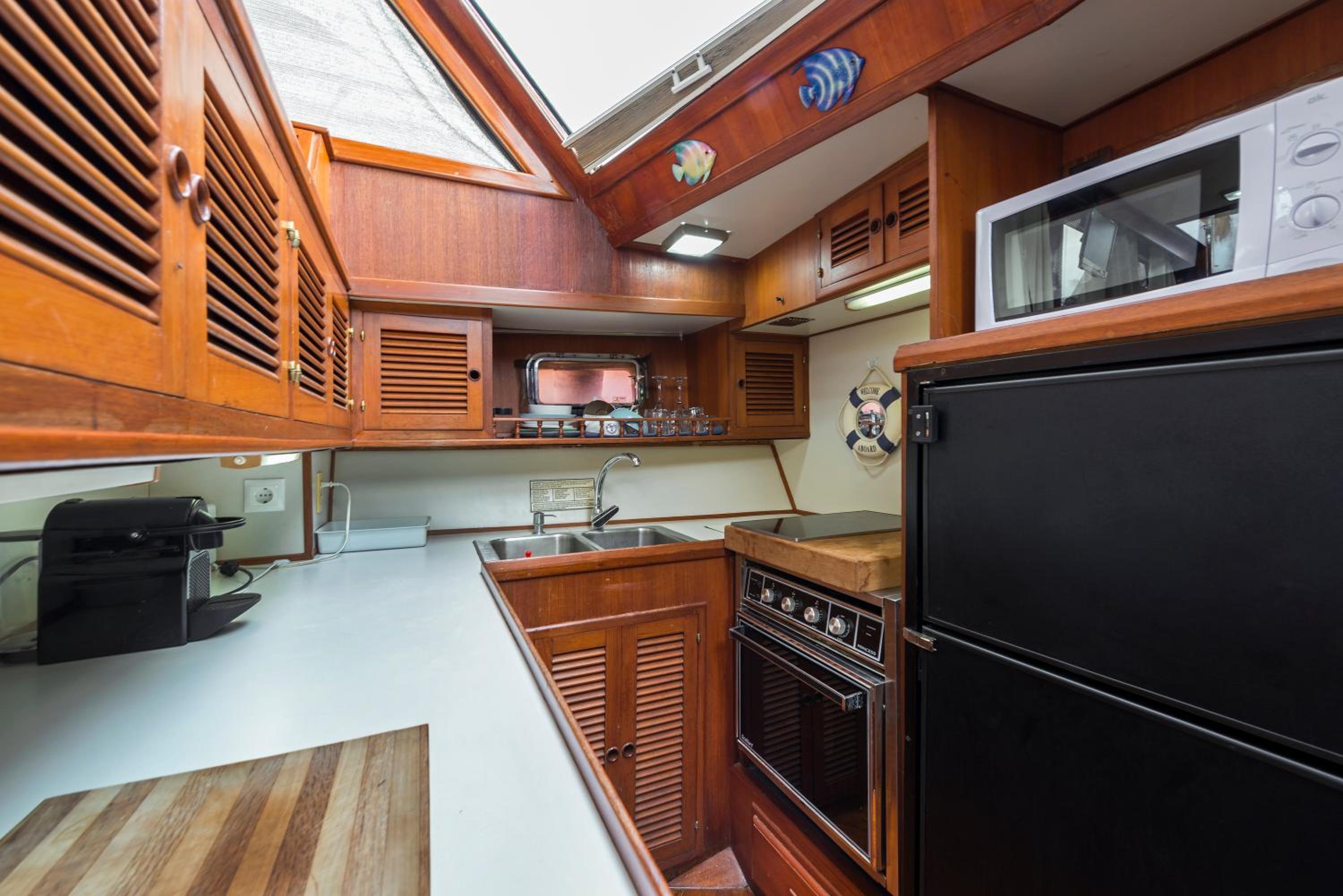 Boat (4 Adults) photo 2