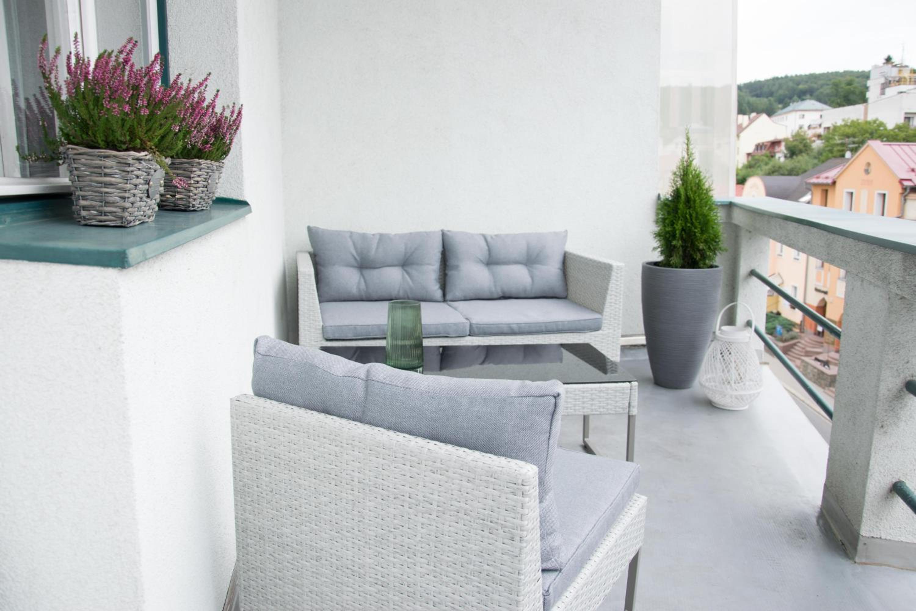 Suite with Balcony - Photo 17