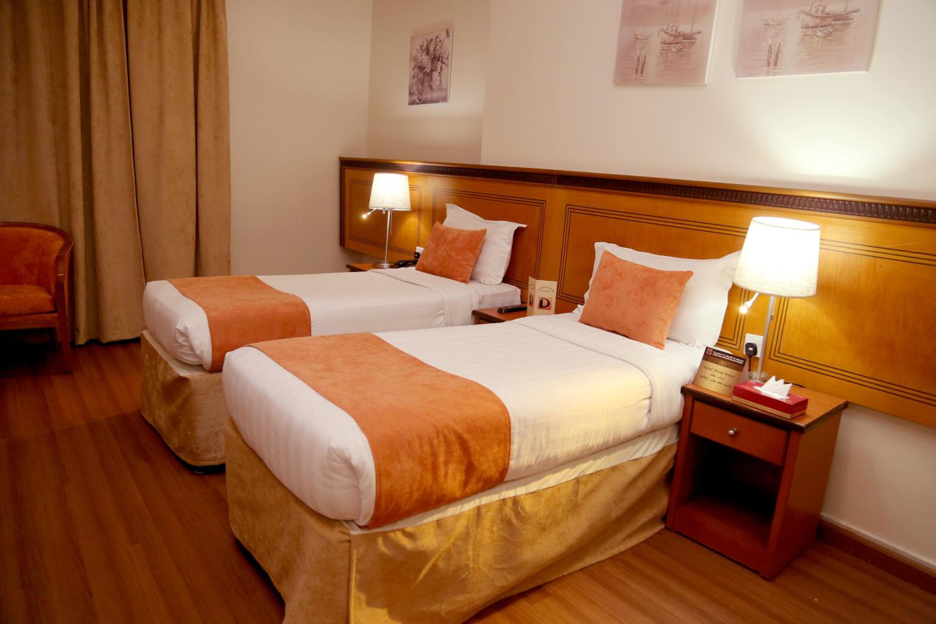 Double Room - Photo 12