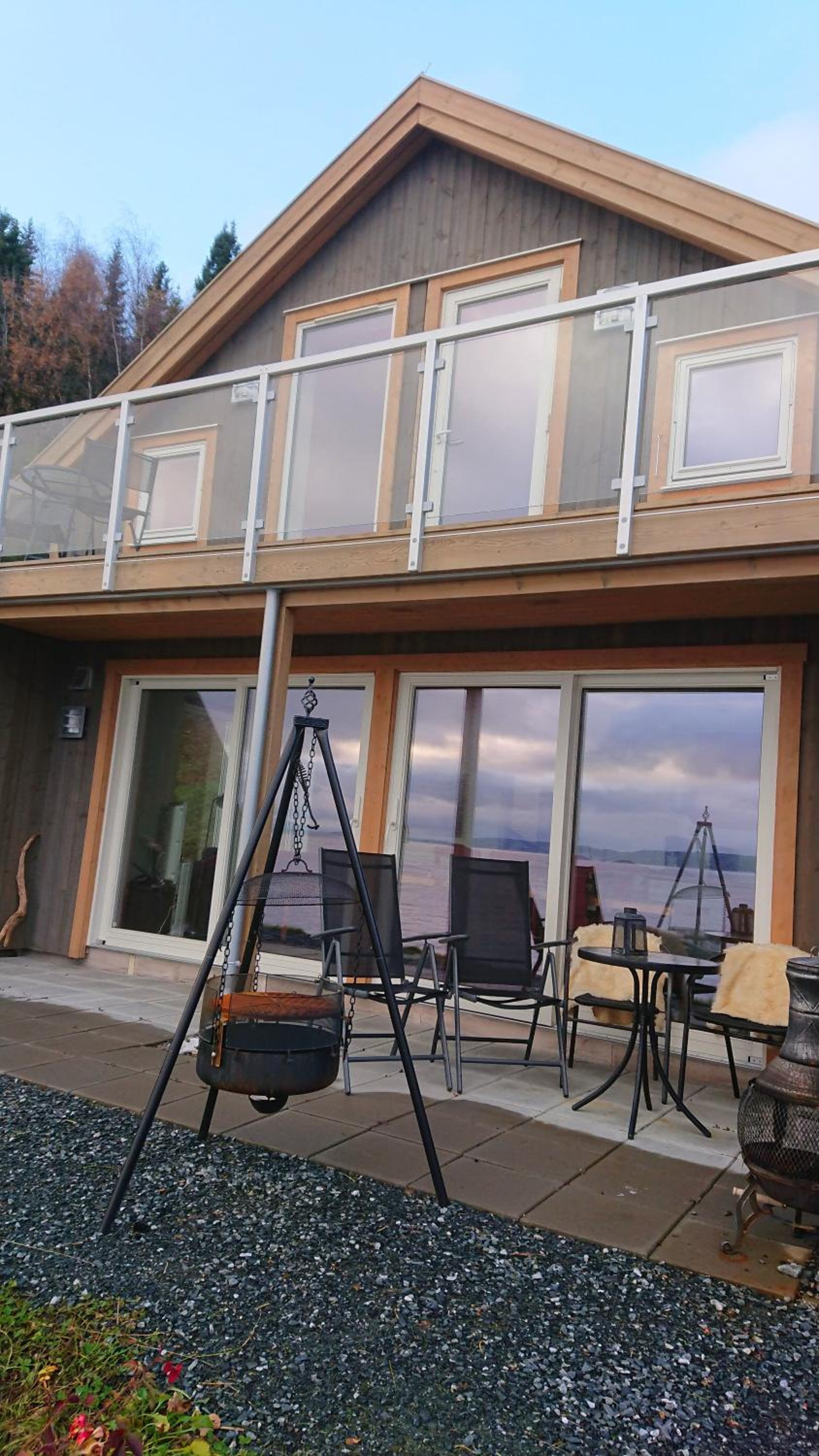 Three-Bedroom House - Photo 23