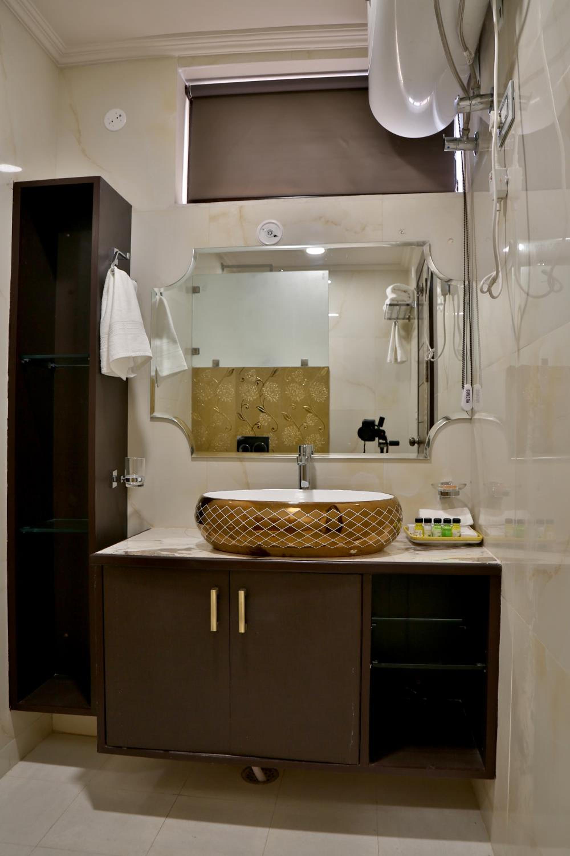 Deluxe Room - Photo 3