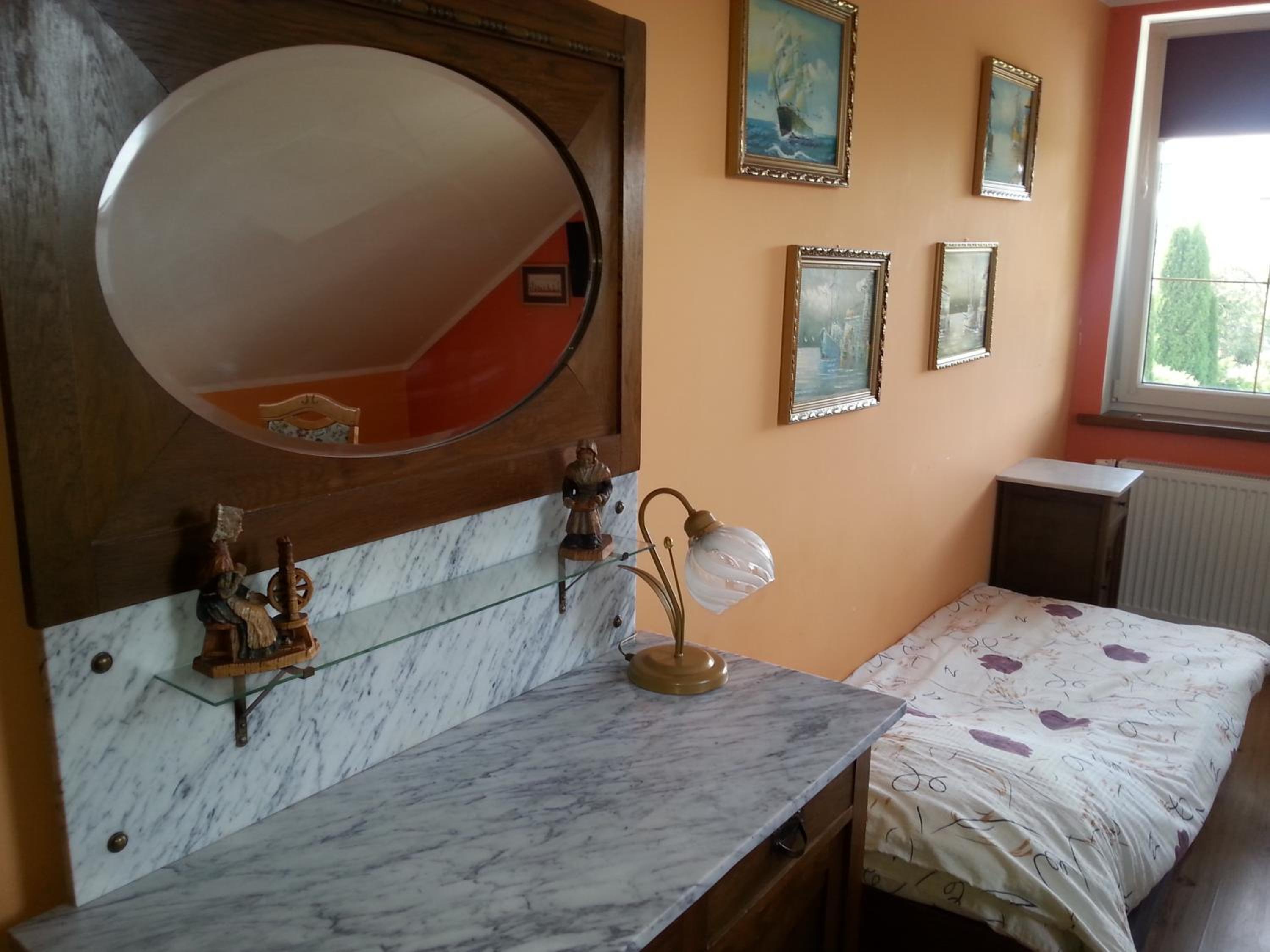 Basic Triple Room with Shared Bathroom photo 3