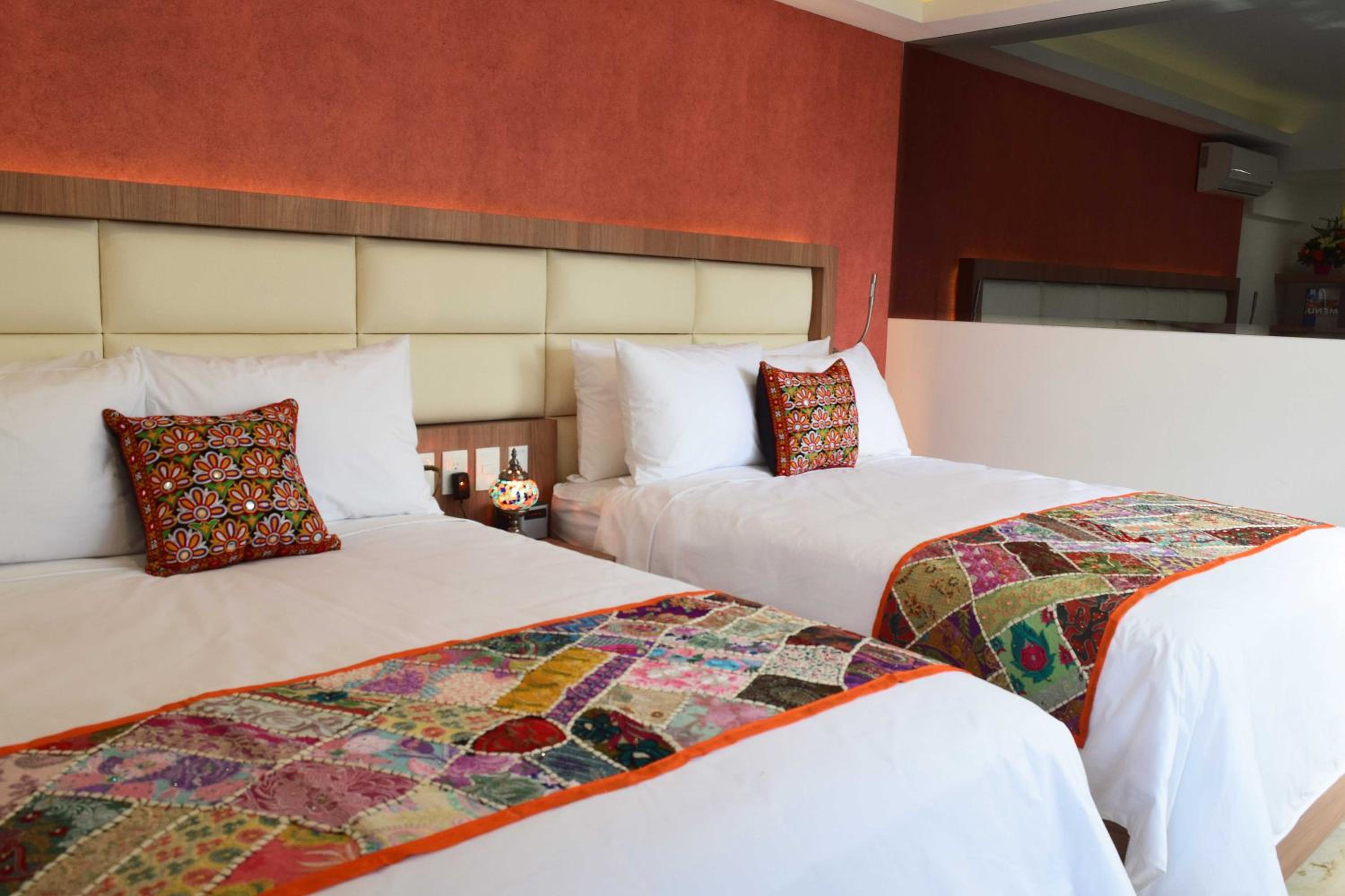 Deluxe Twin Room - Photo 9