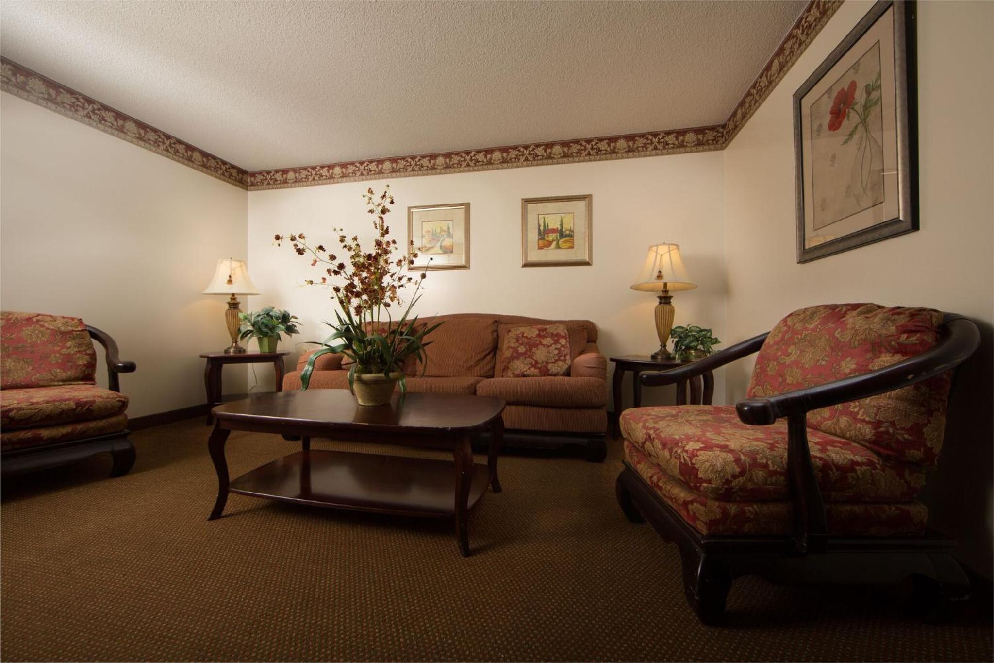 Two Room Suite - Photo 1