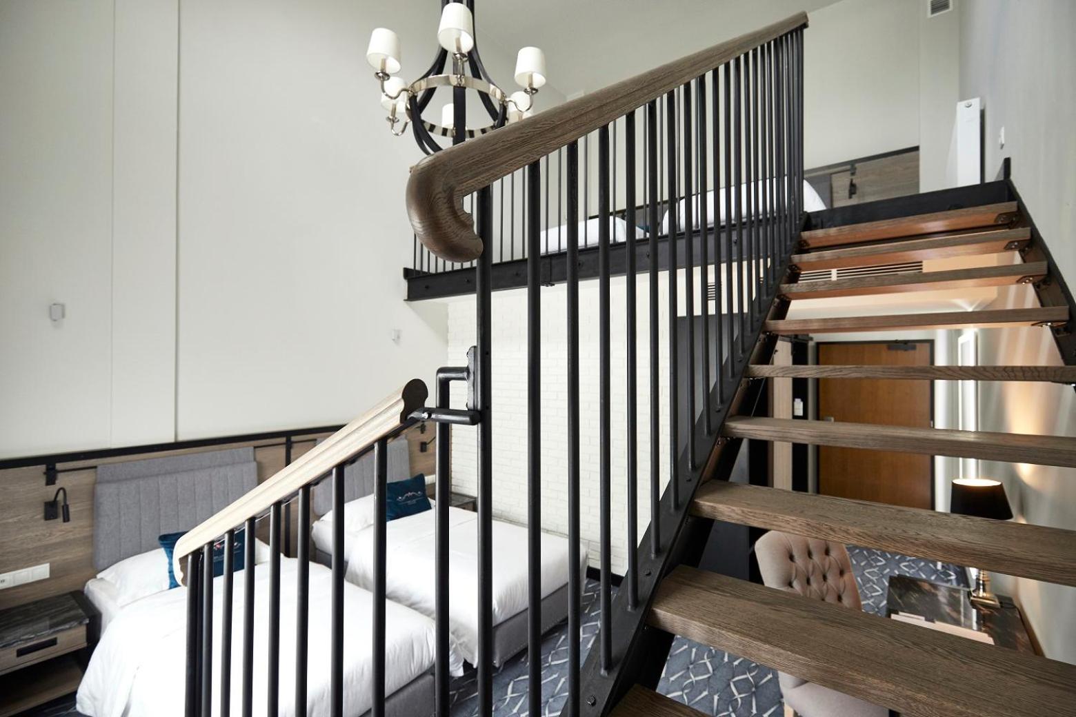 Deluxe Family Room photo 3