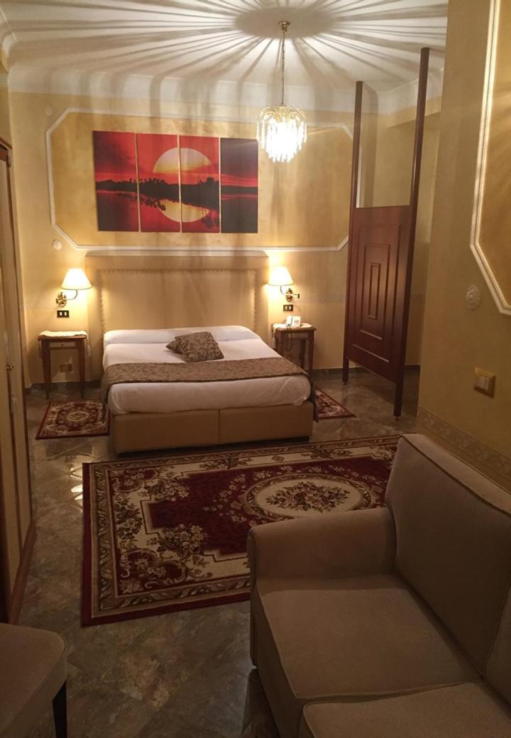 Deluxe Double Room - Photo 3