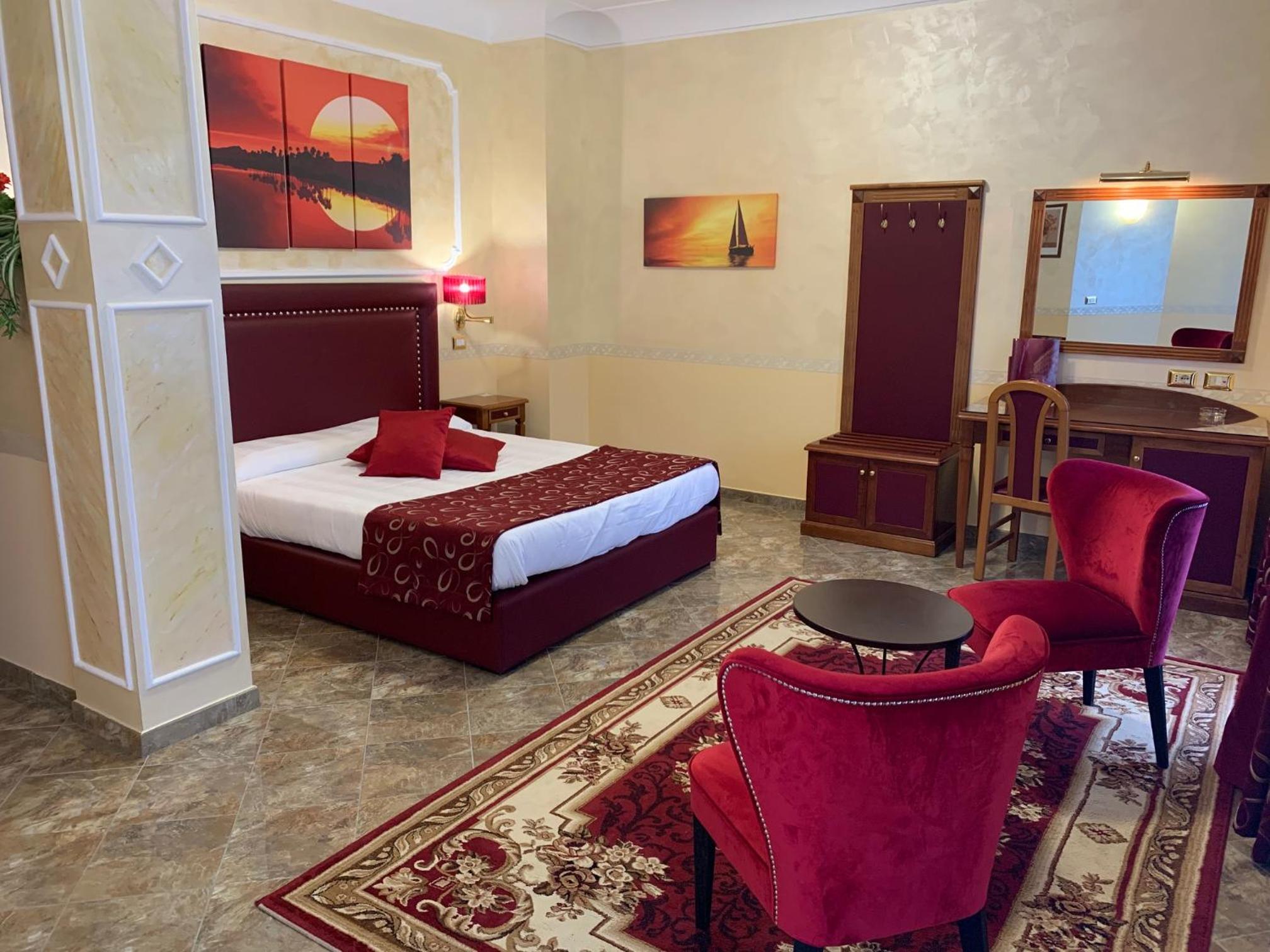 Deluxe Double Room - Photo 1