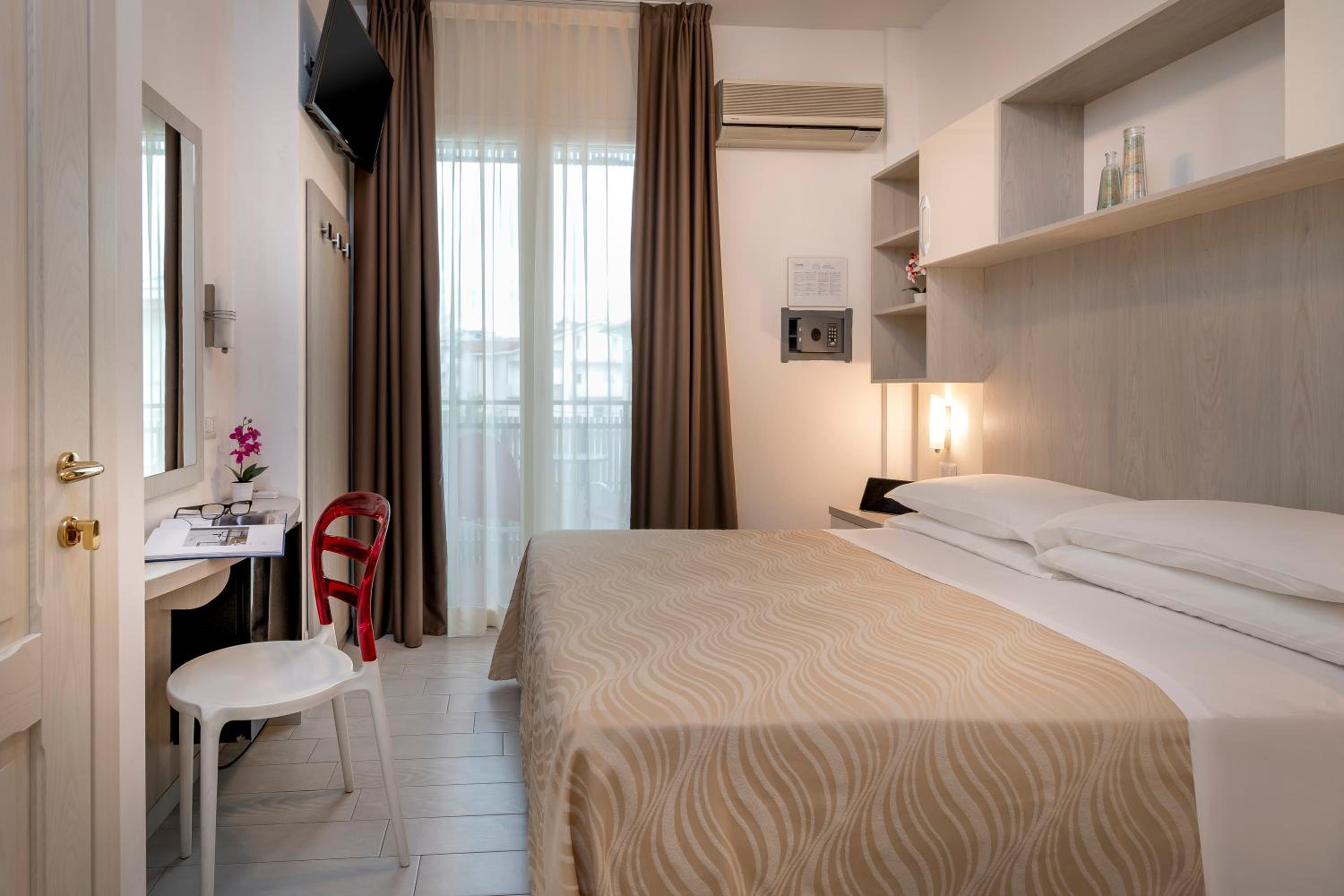 Double or Twin Room photo 1