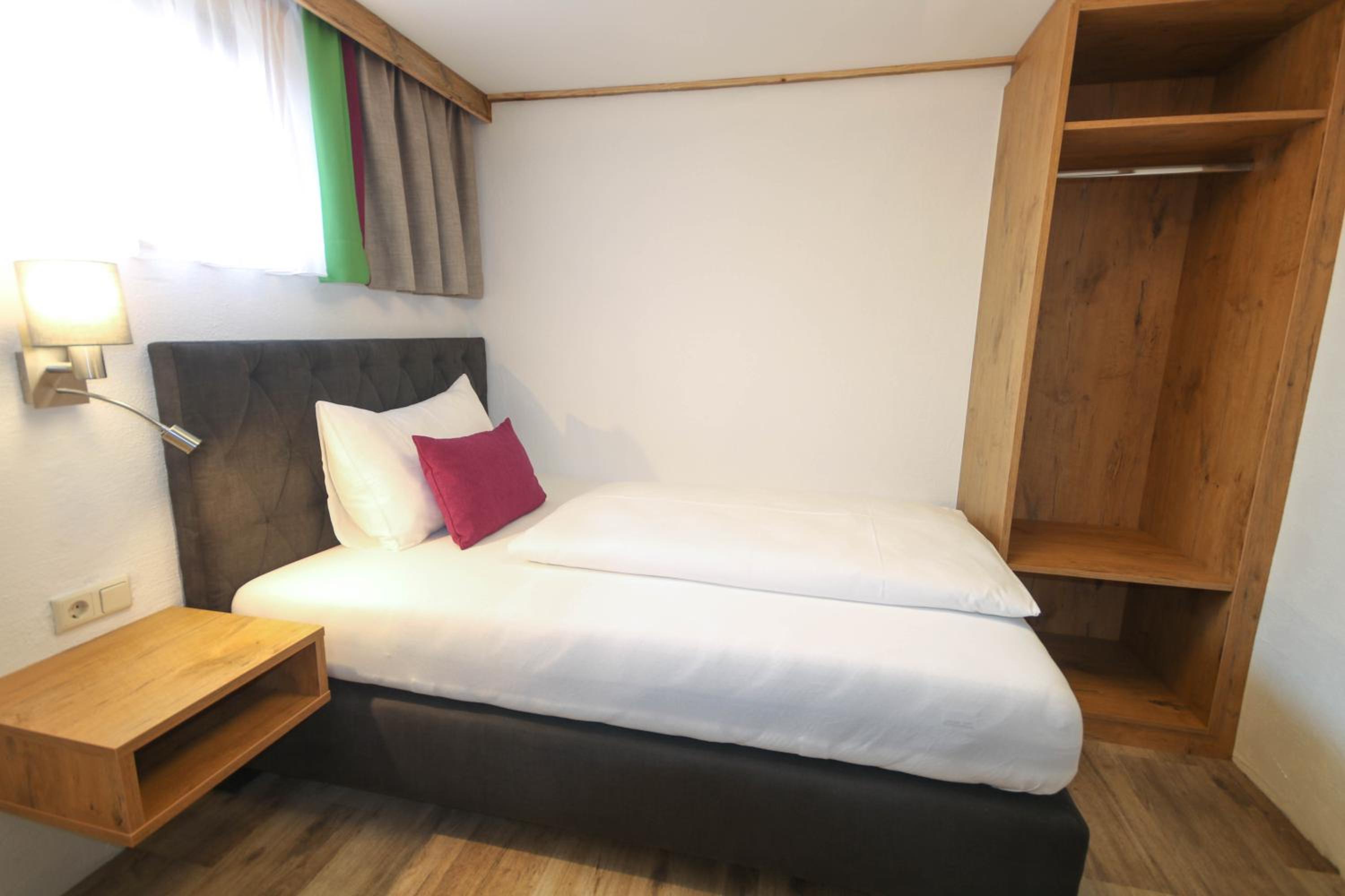 Budget Single Room