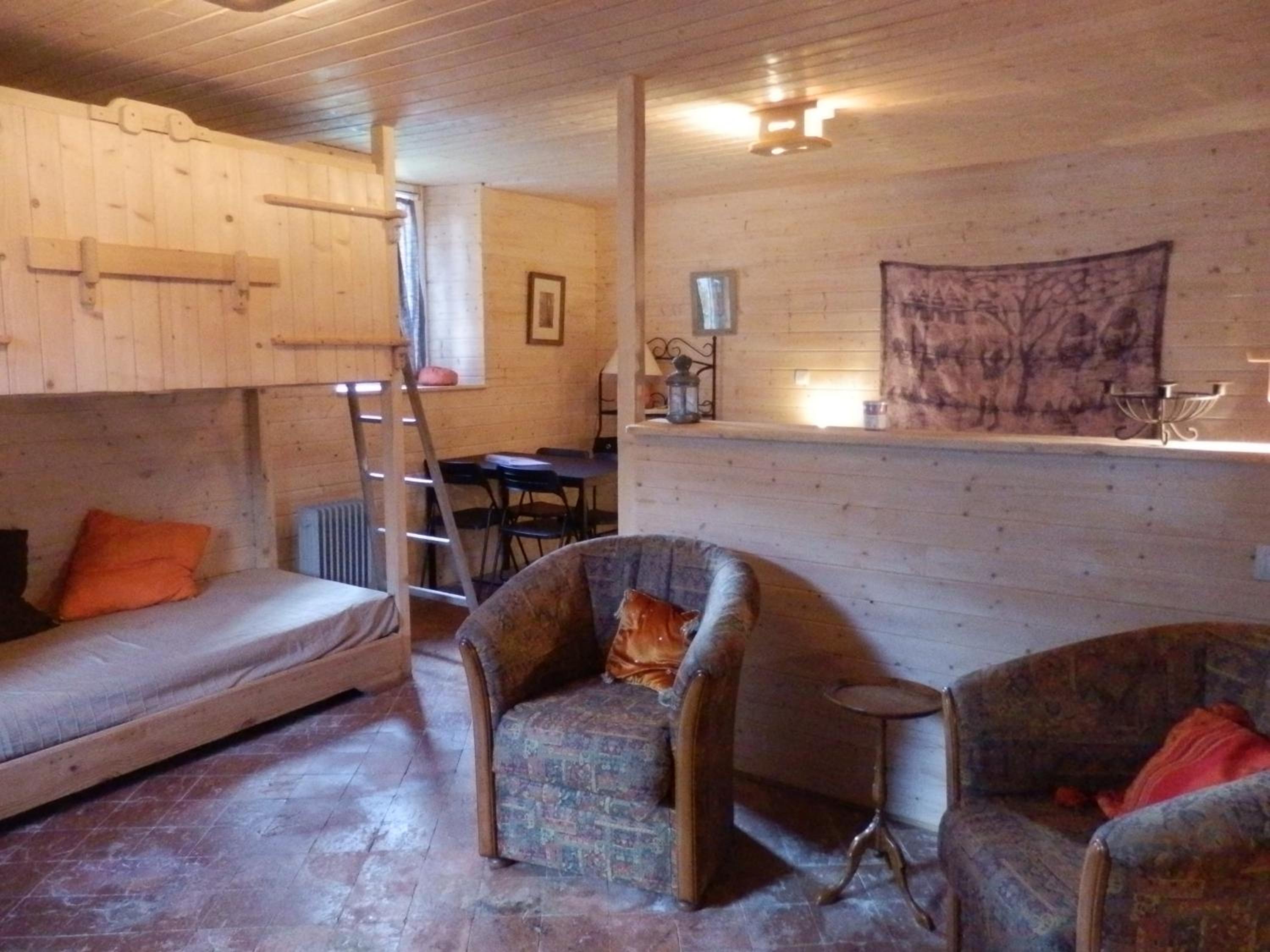 Family Room - Photo 3