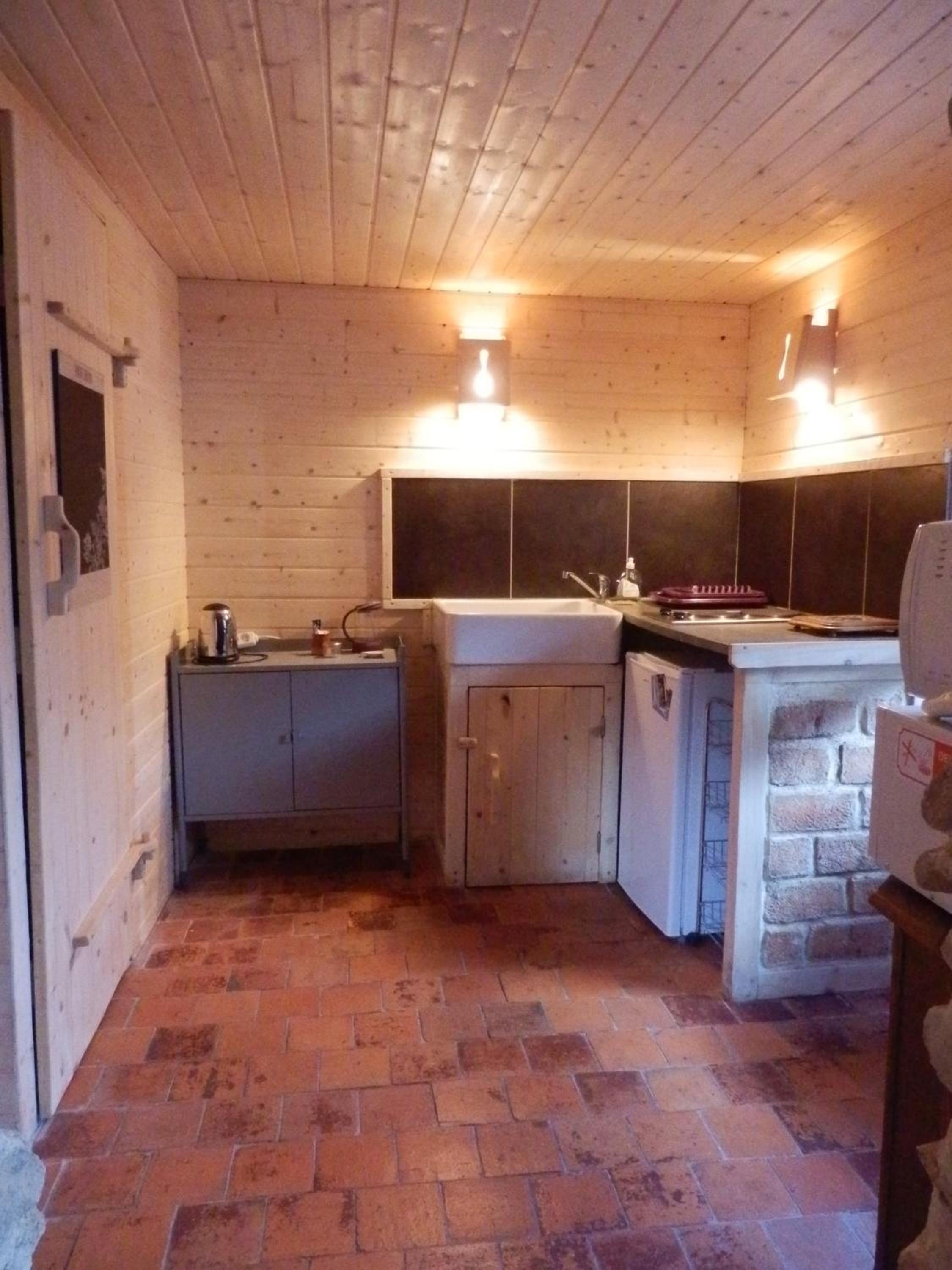 Family Room - Photo 2