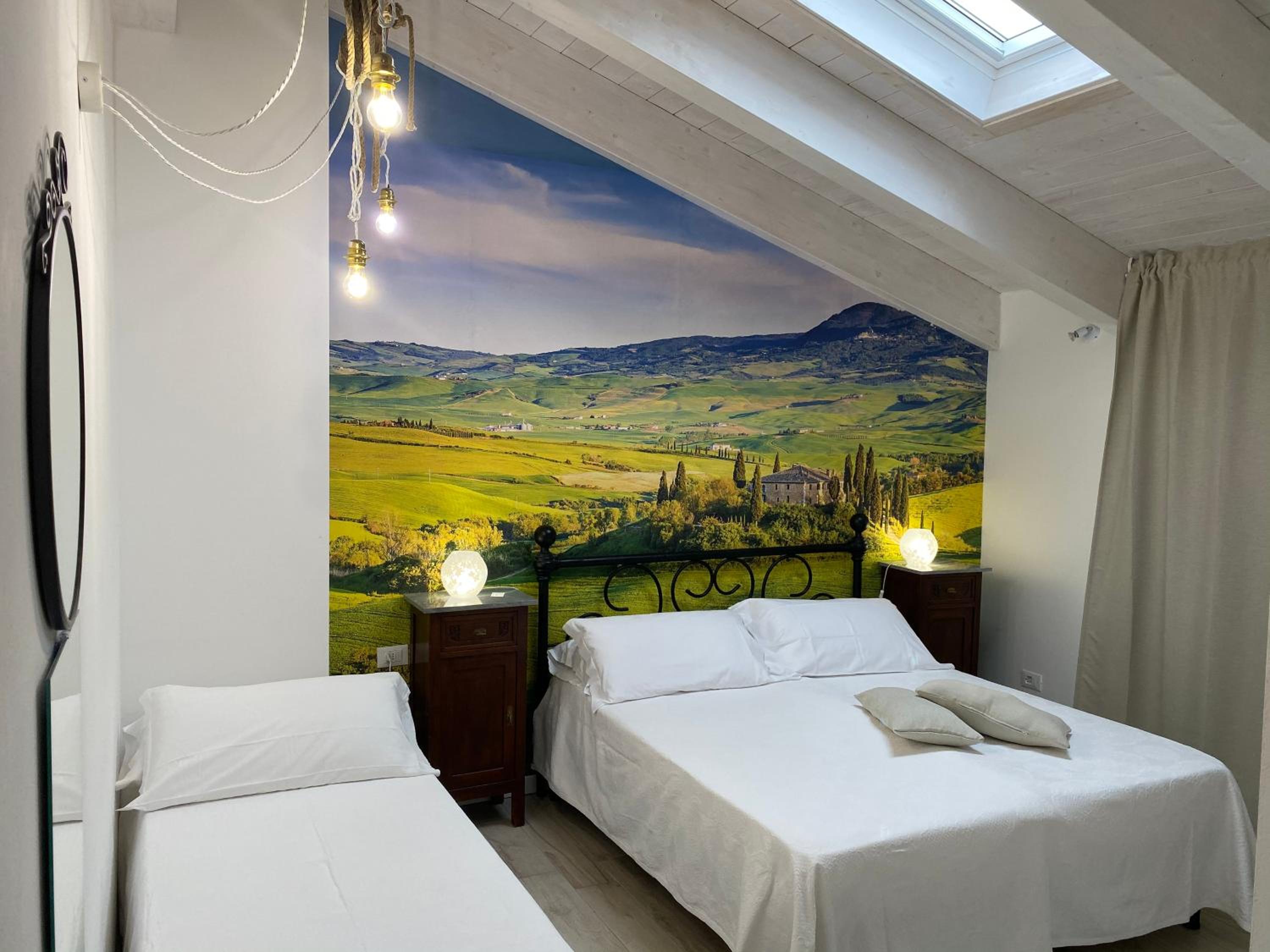 Double Room with Balcony (3 Adults) photo 2