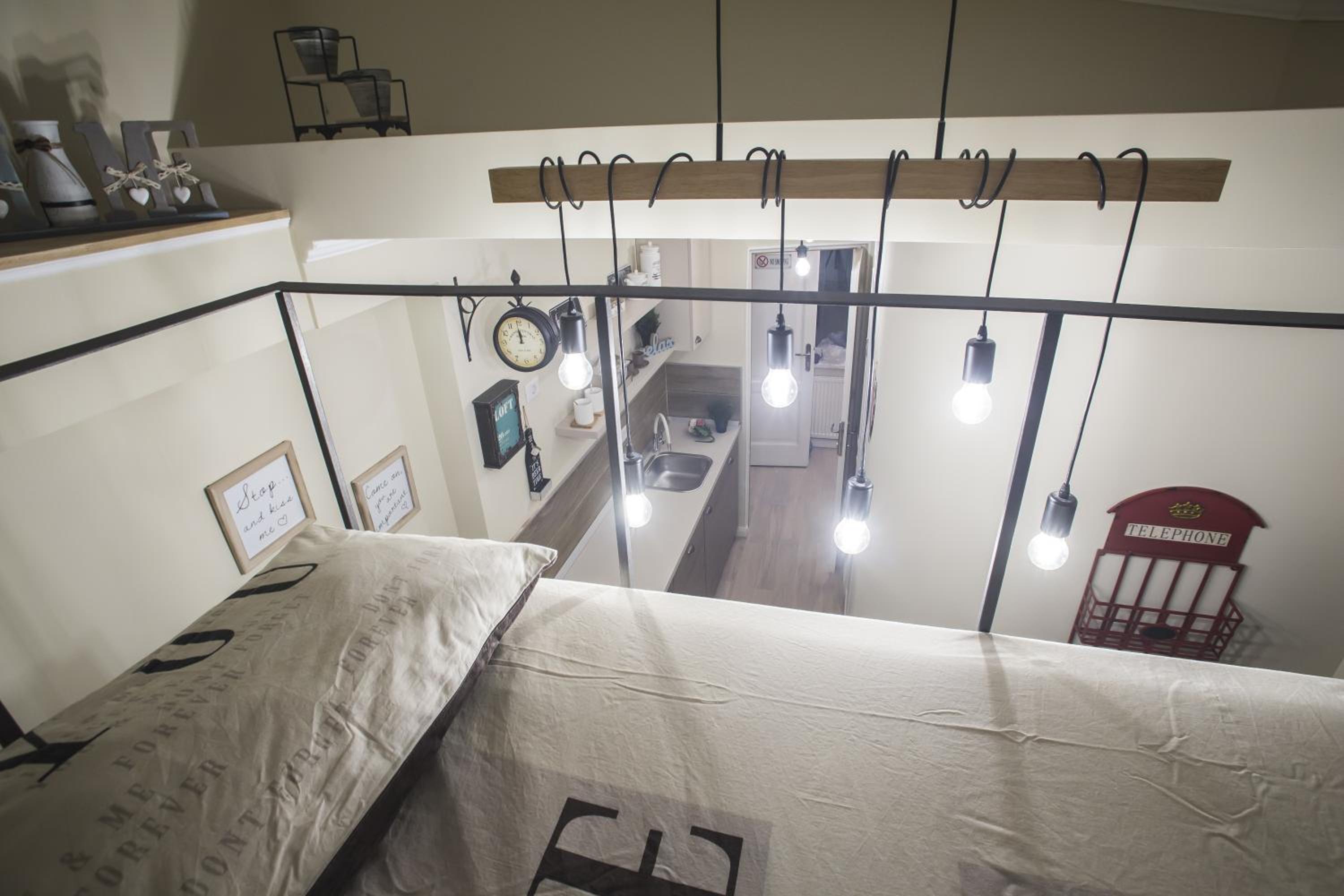 Loft - Photo 2