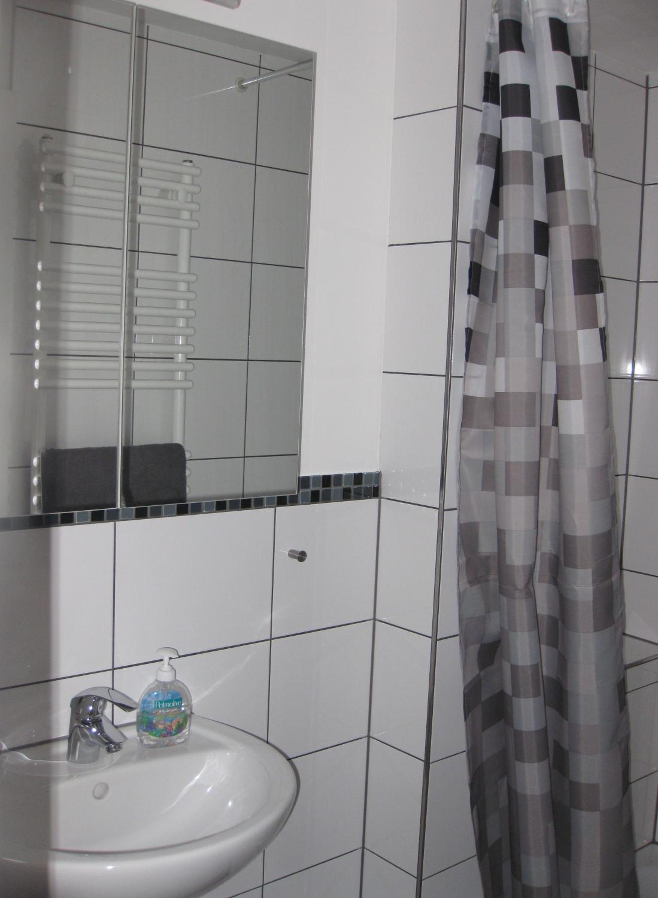 Studio Apartment - Photo 7