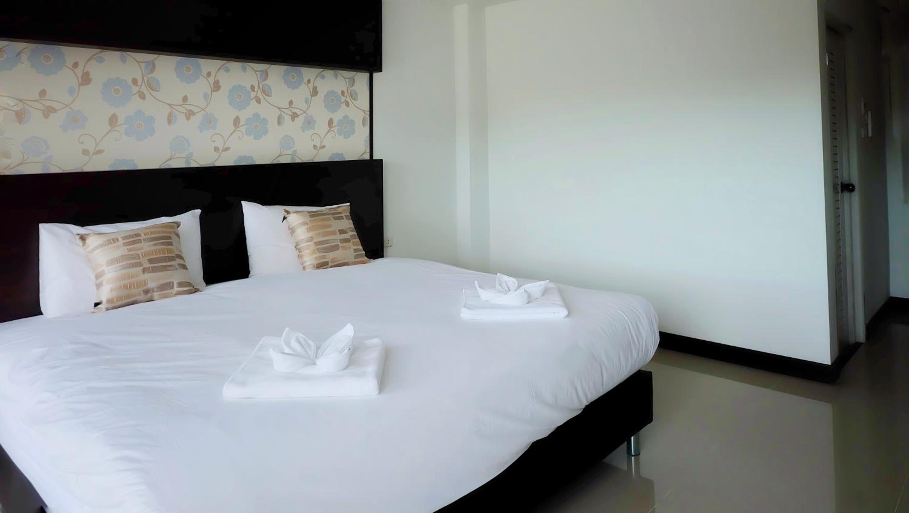 Double Room with Balcony - Photo 1