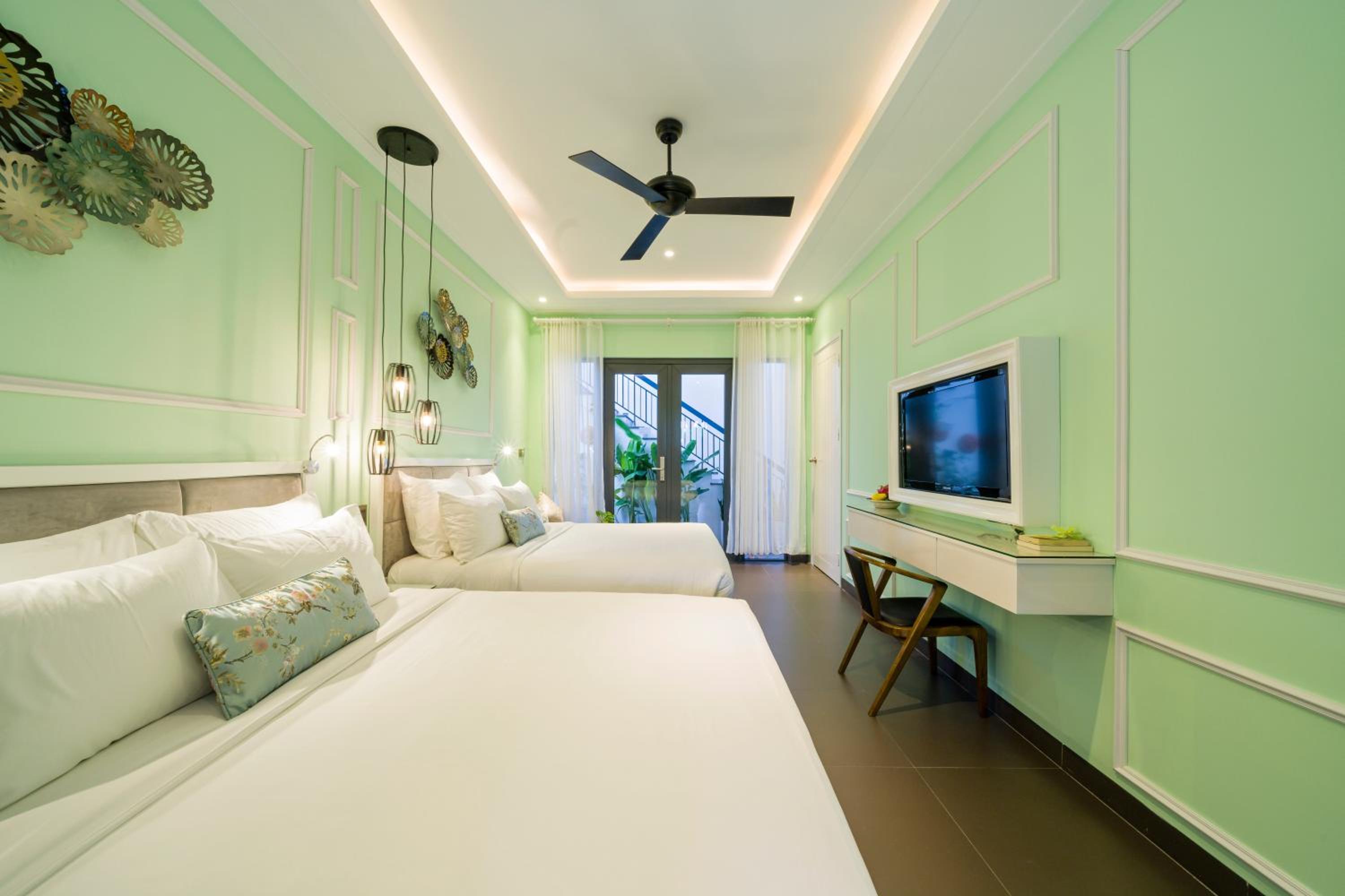 Deluxe Family Suite
