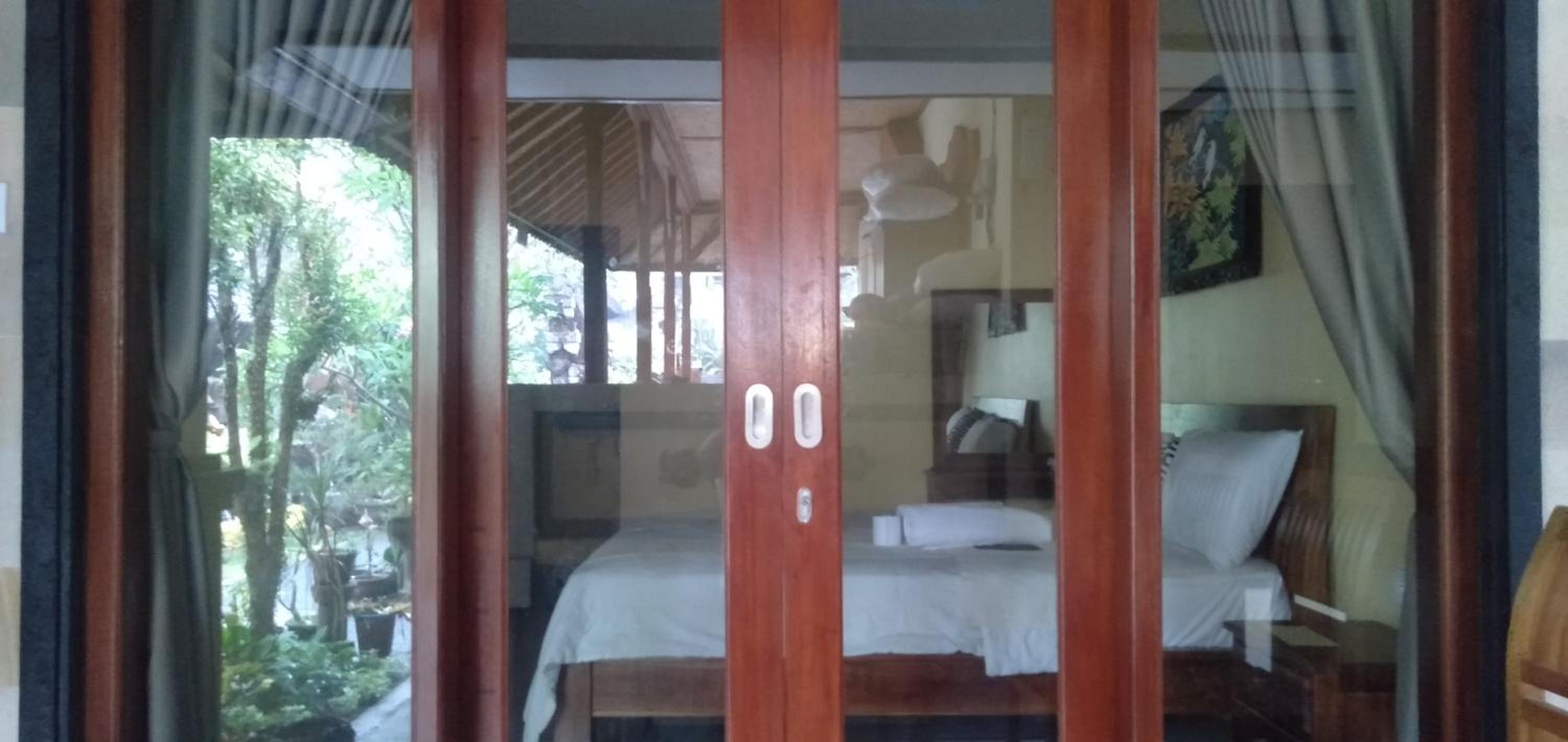 Double Room with Private Bathroom - Photo 35