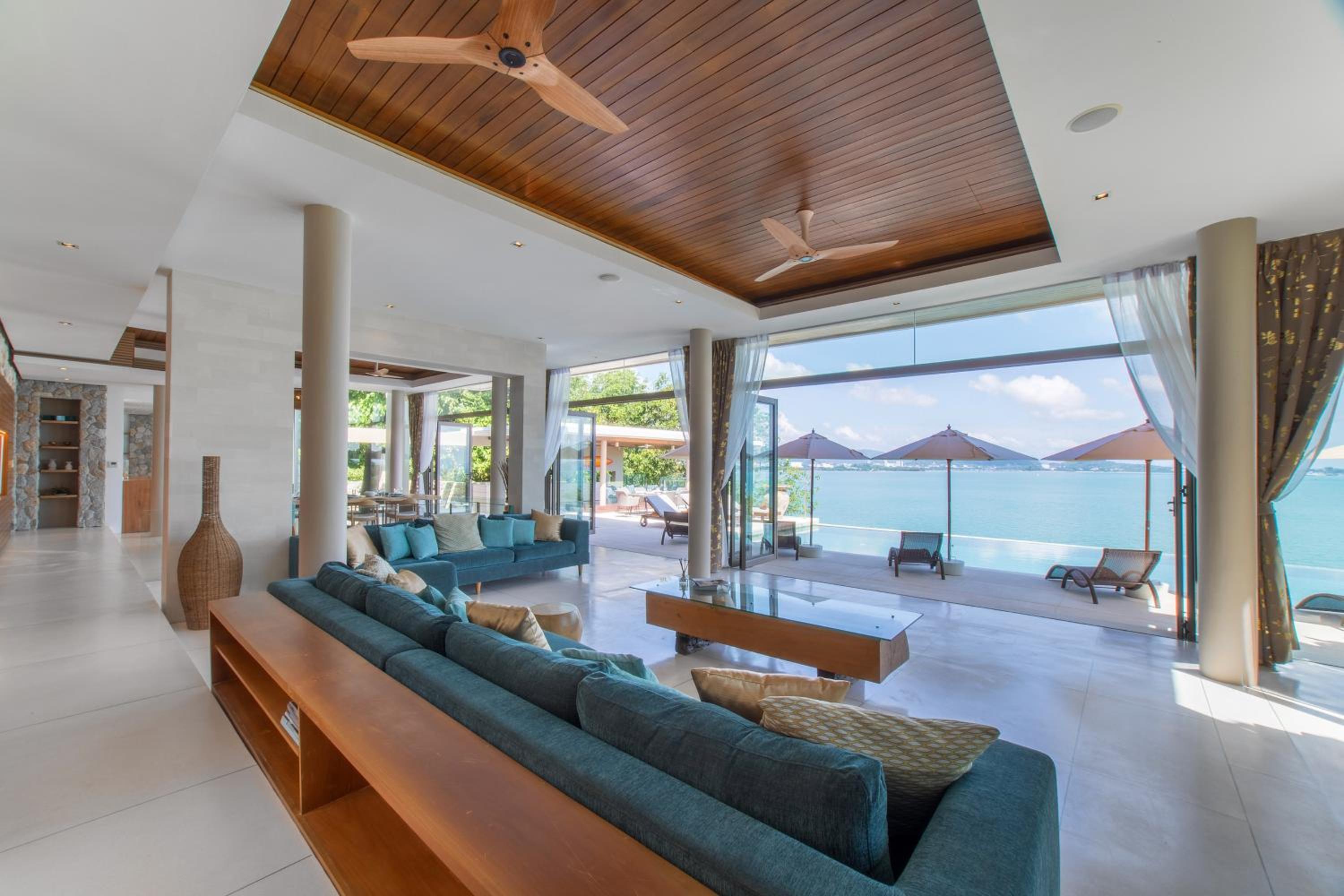 Villa with Sea View photo 2