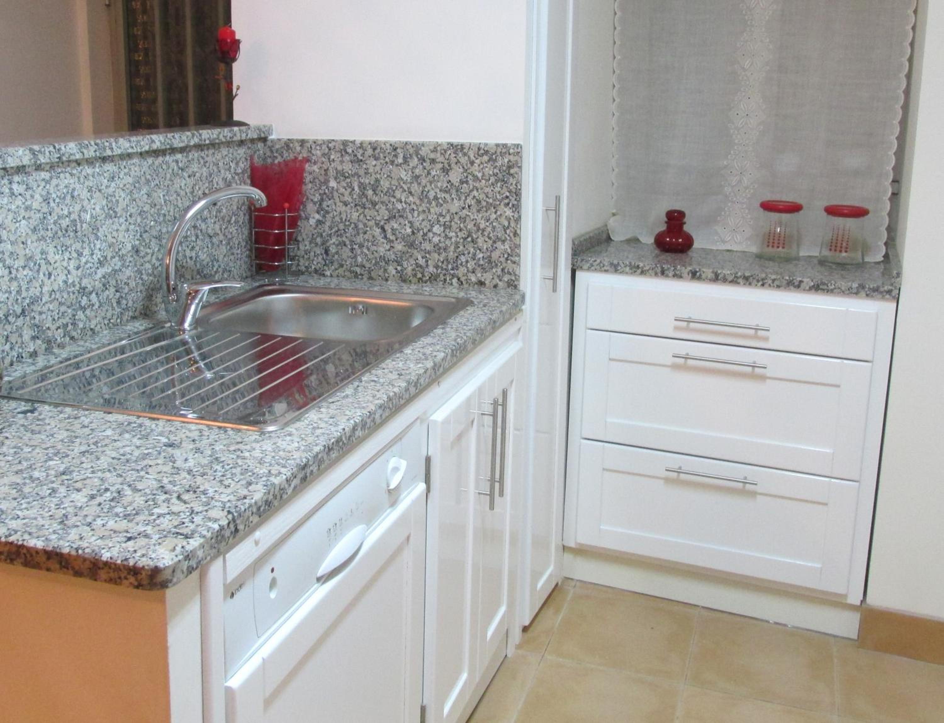 One-Bedroom House - Photo 16