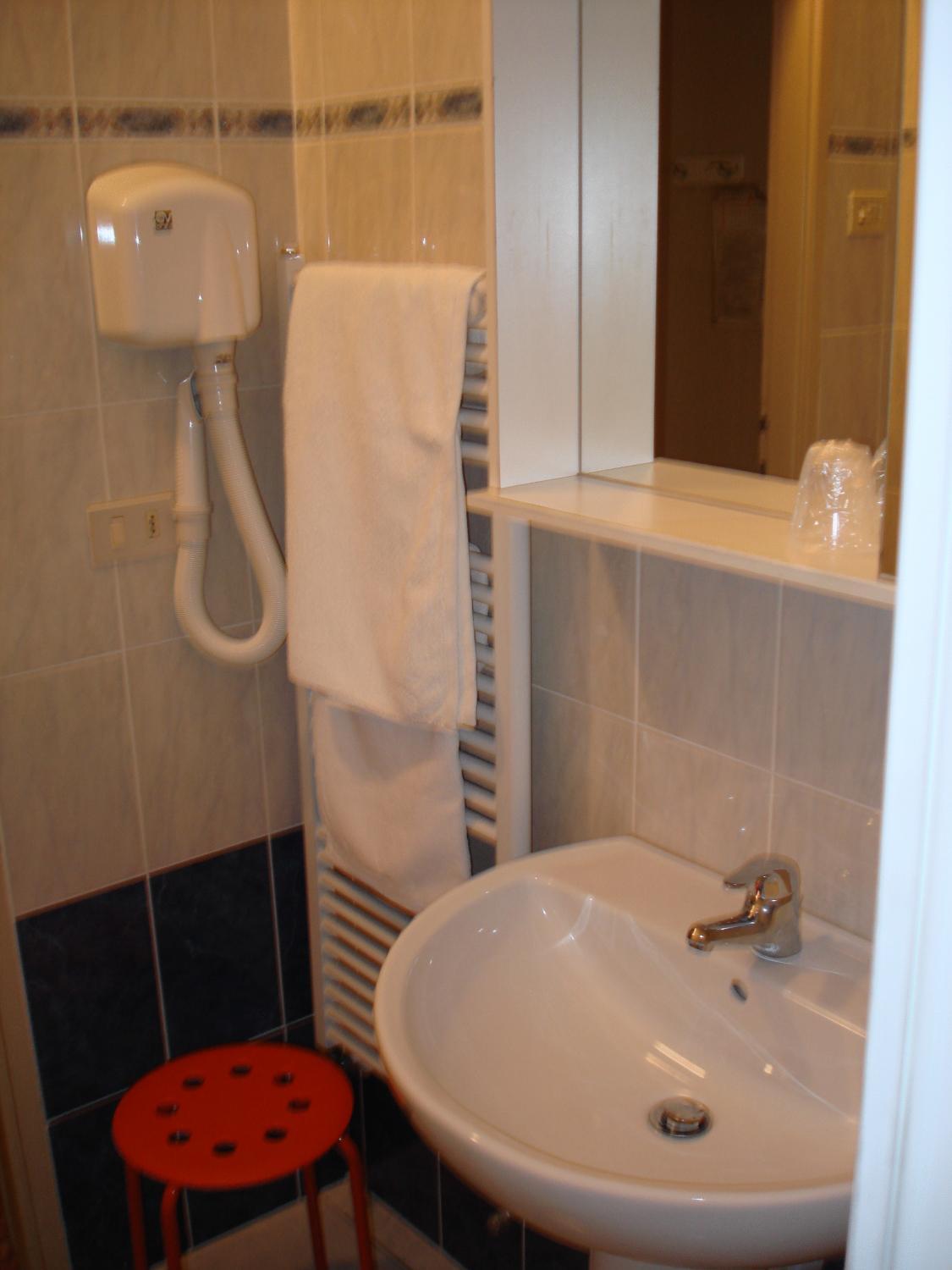 Double Room - Photo 3