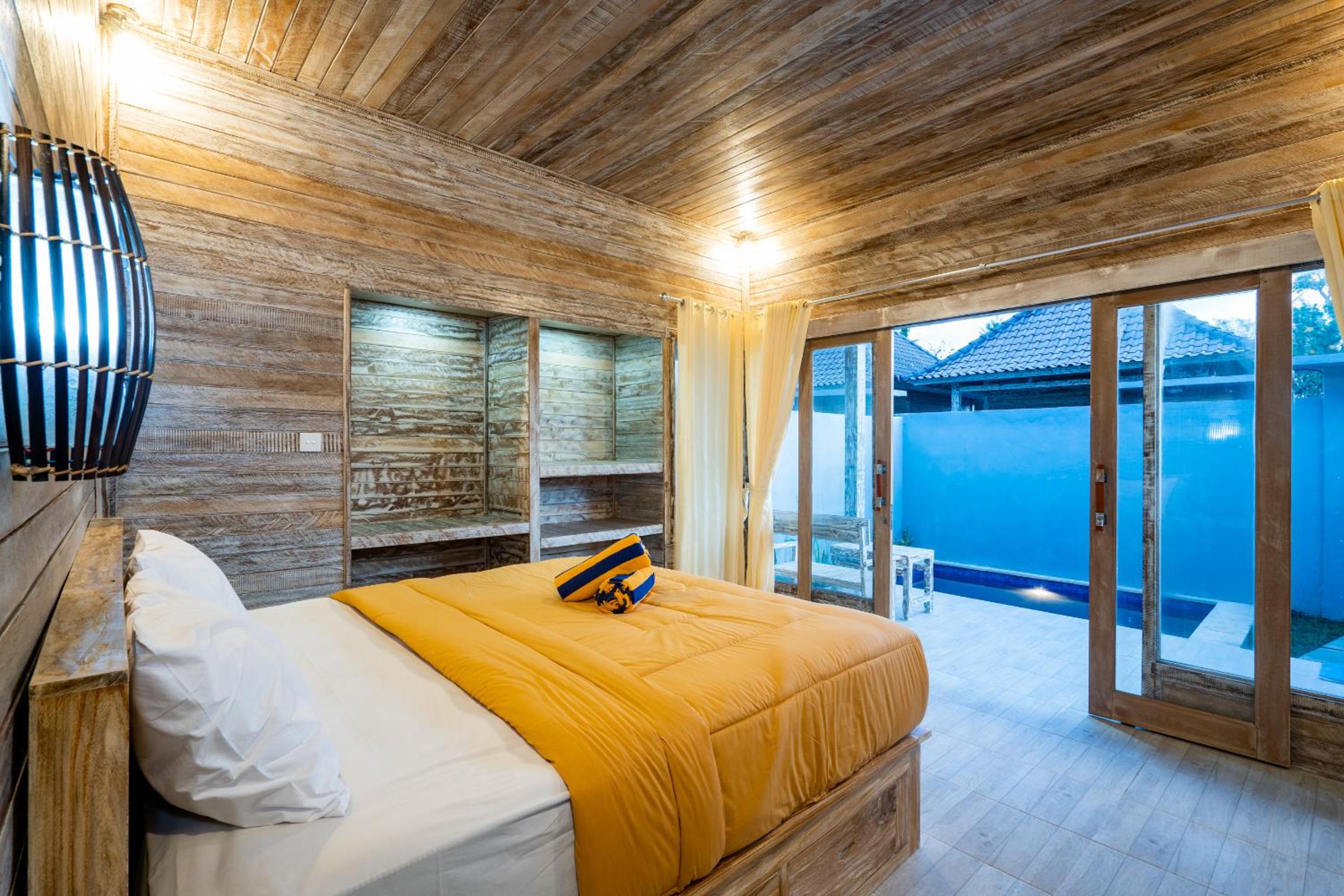 Deluxe Double Room with Balcony - Photo 6