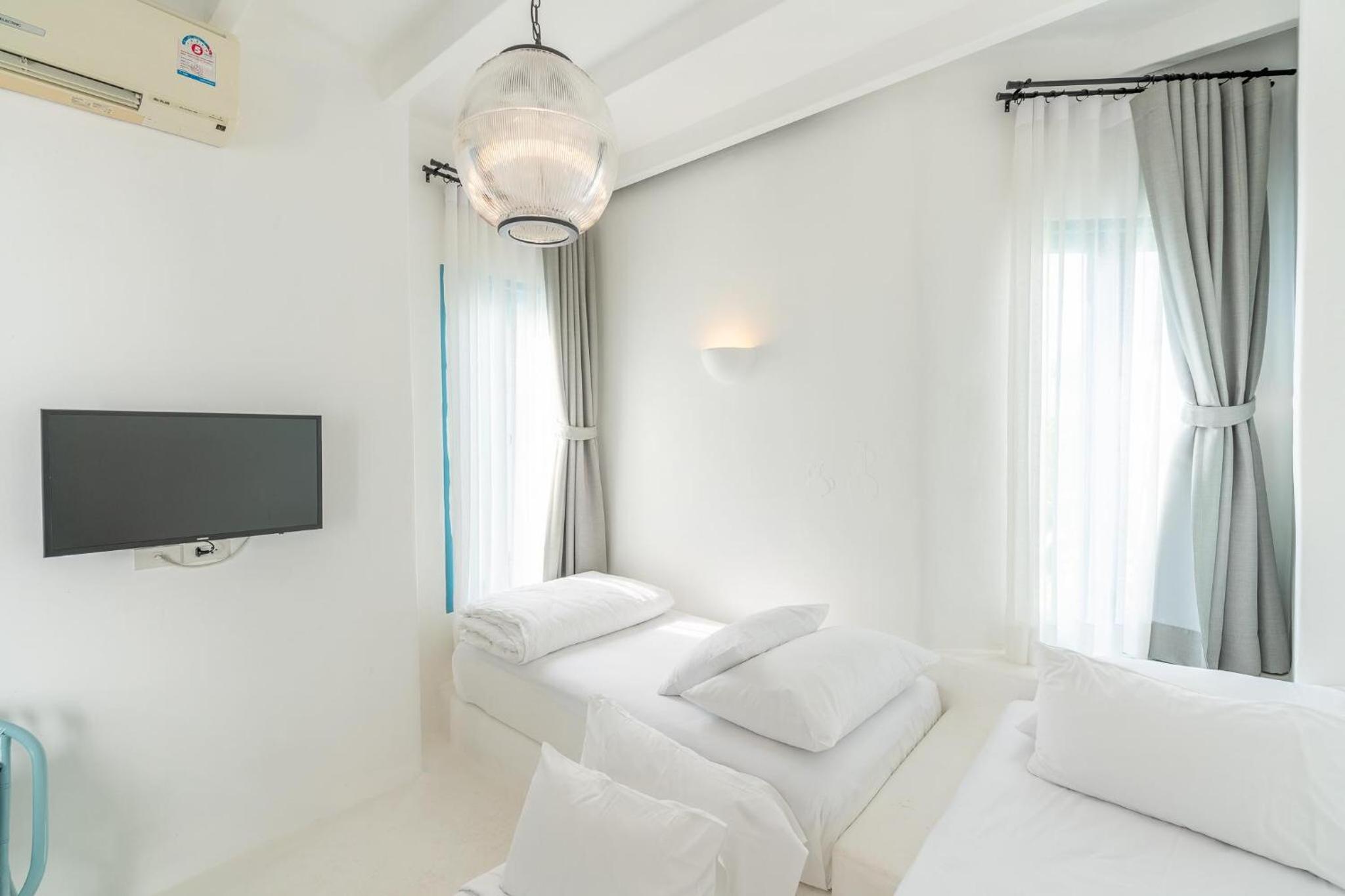 Deluxe Twin Room with Terrace