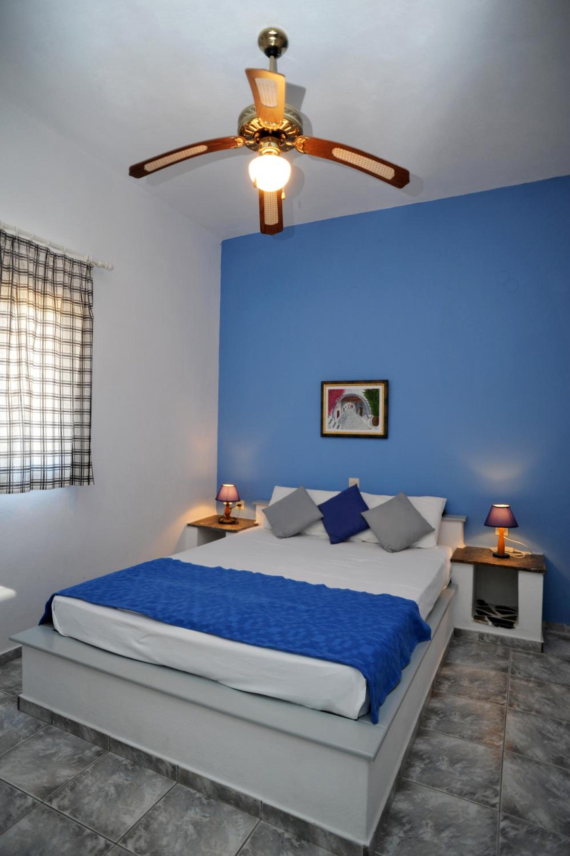 One-Bedroom Apartment (3 Adults) photo 2