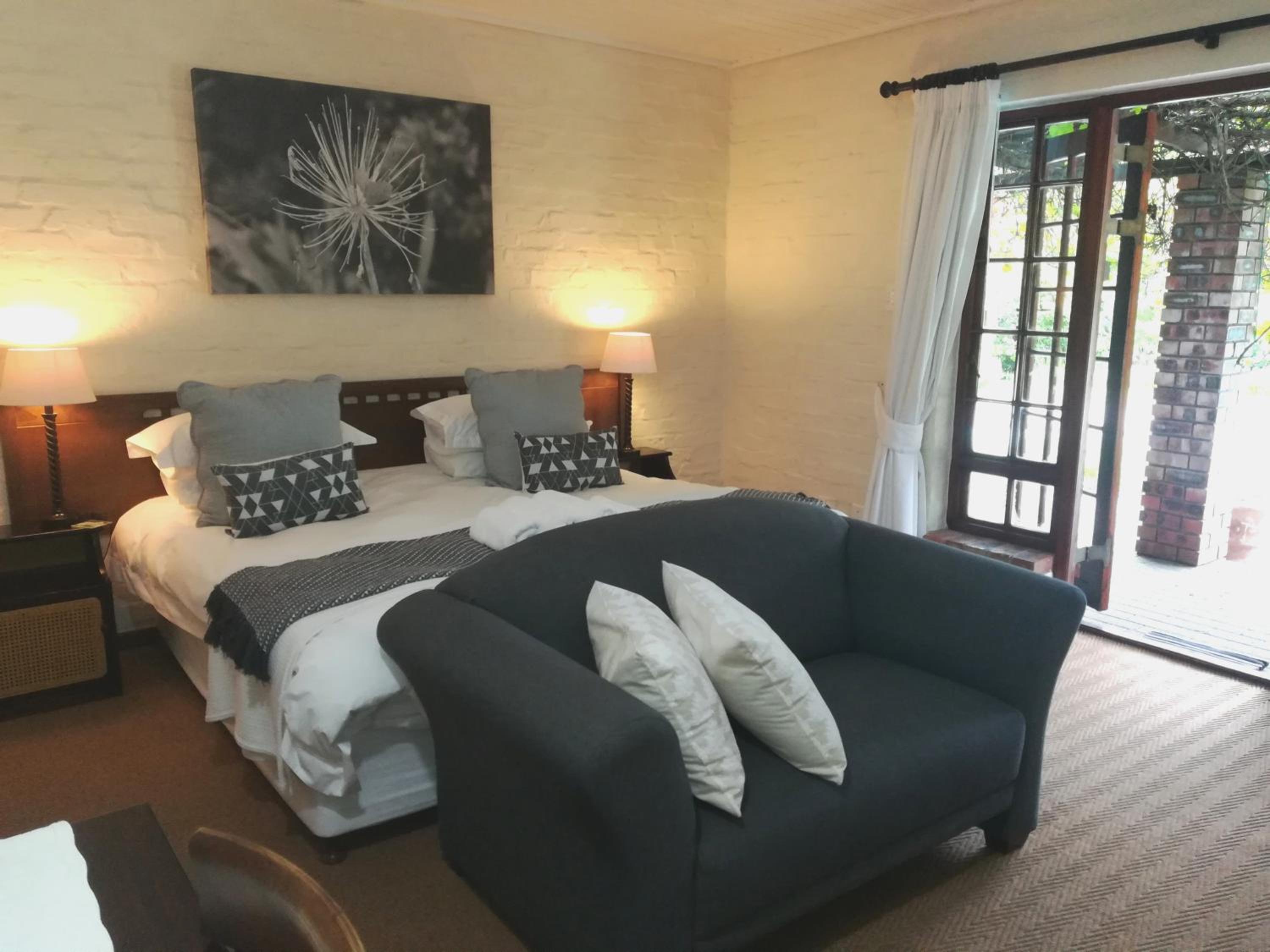 Double or Twin Room with Mountain View