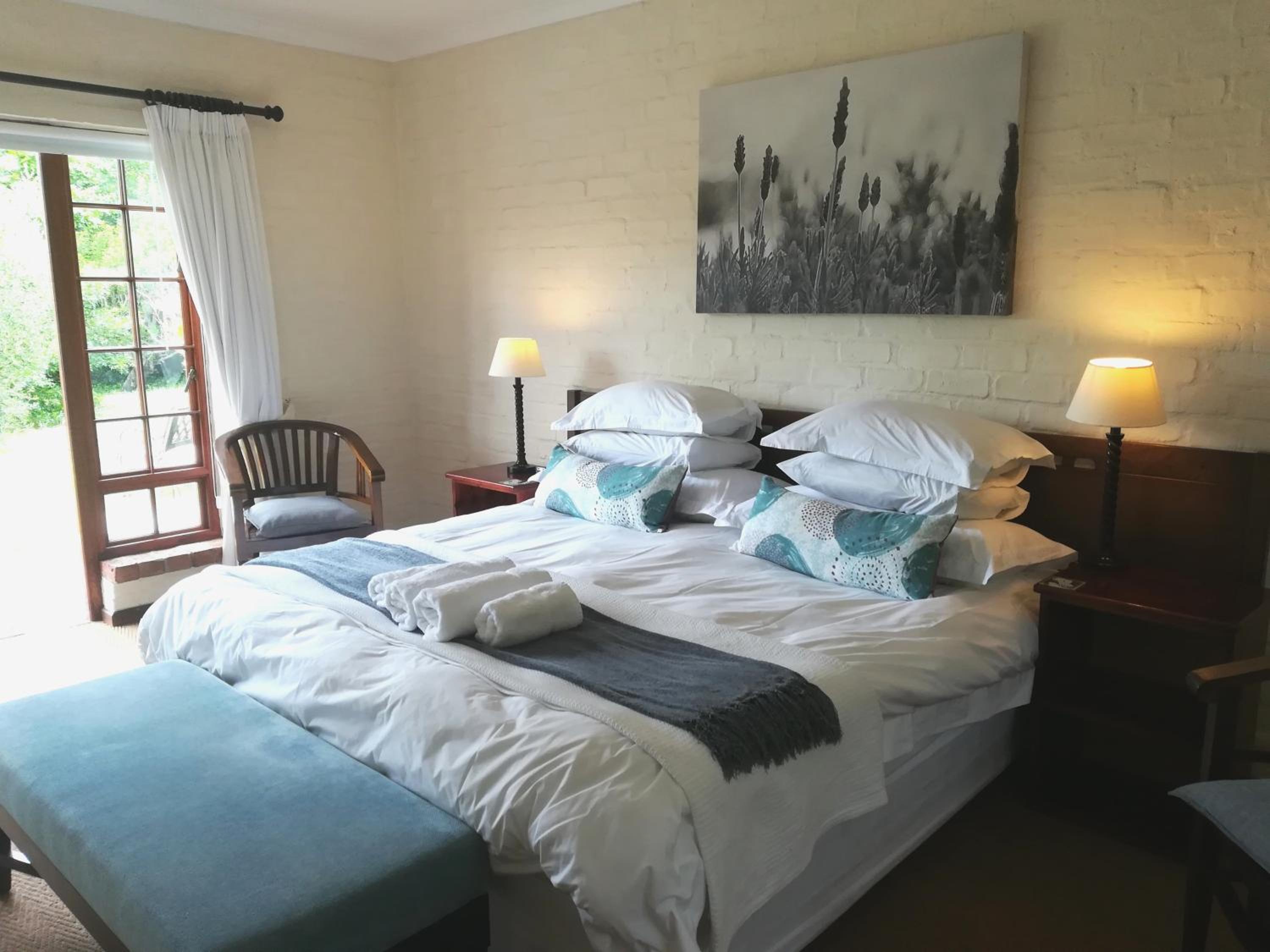Double or Twin Room with Mountain View