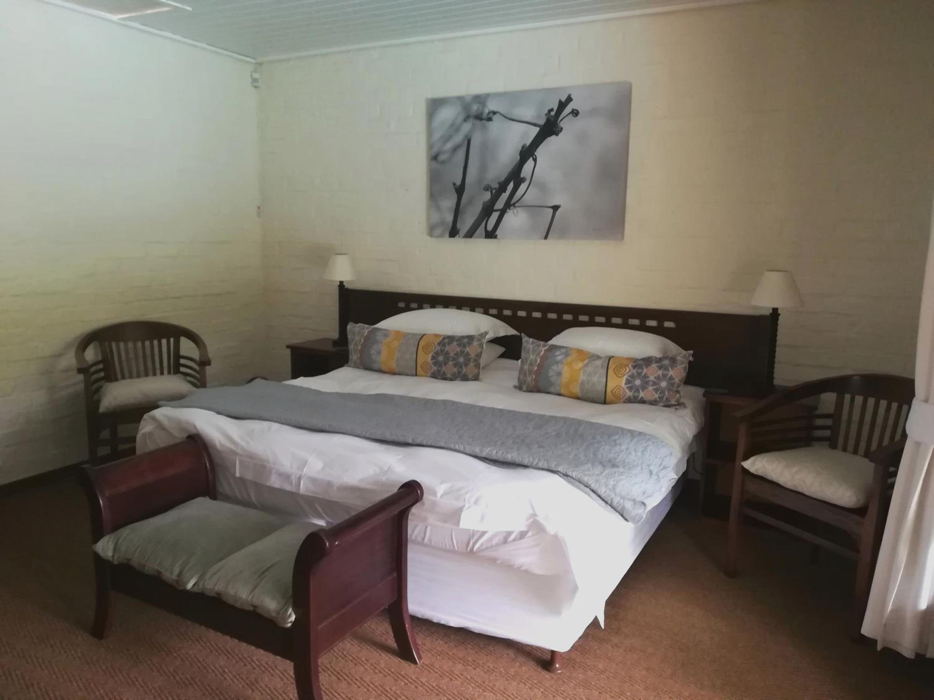 Double or Twin Room with Mountain View