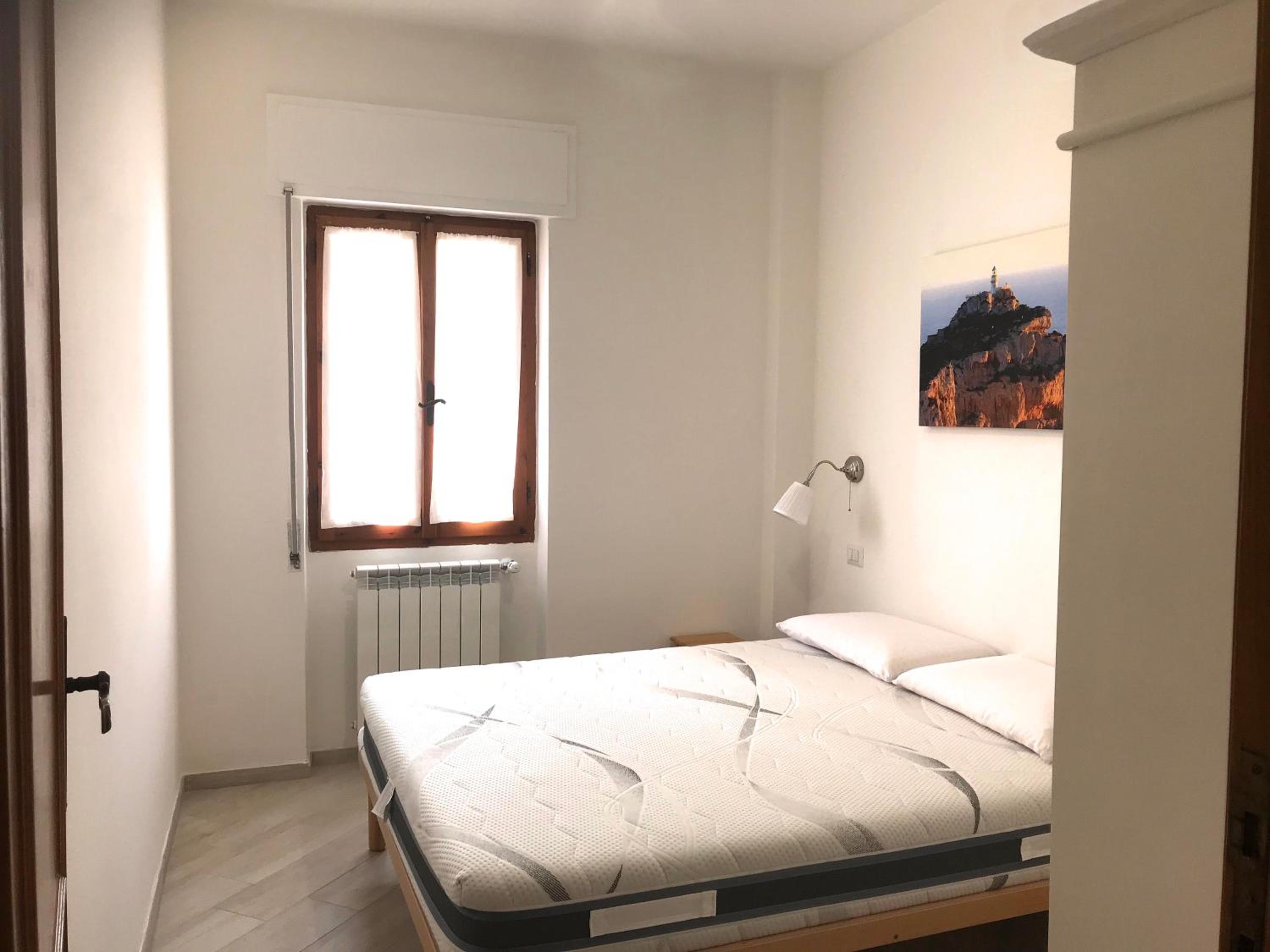 One-Bedroom Apartment - Photo 7
