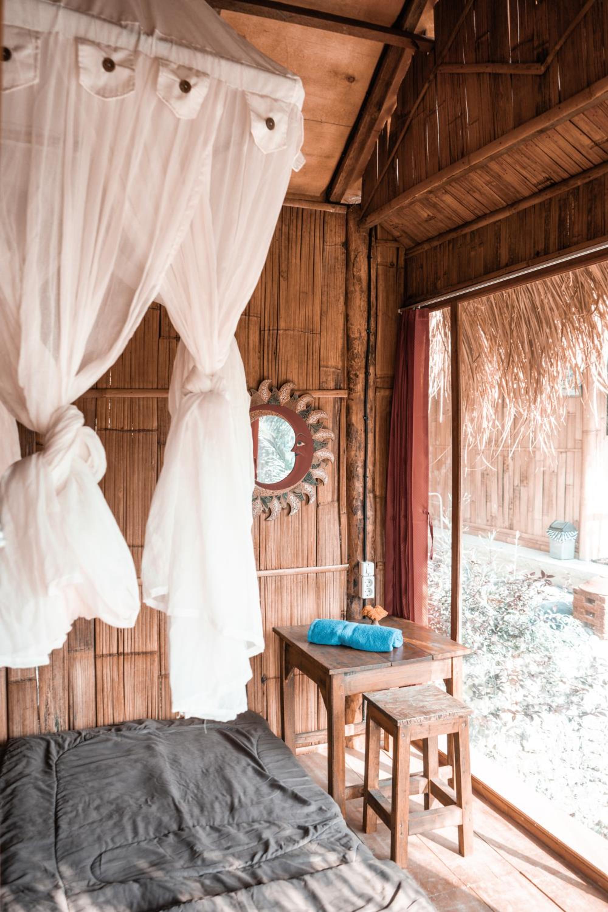 Double Room with Pool View - Photo 3