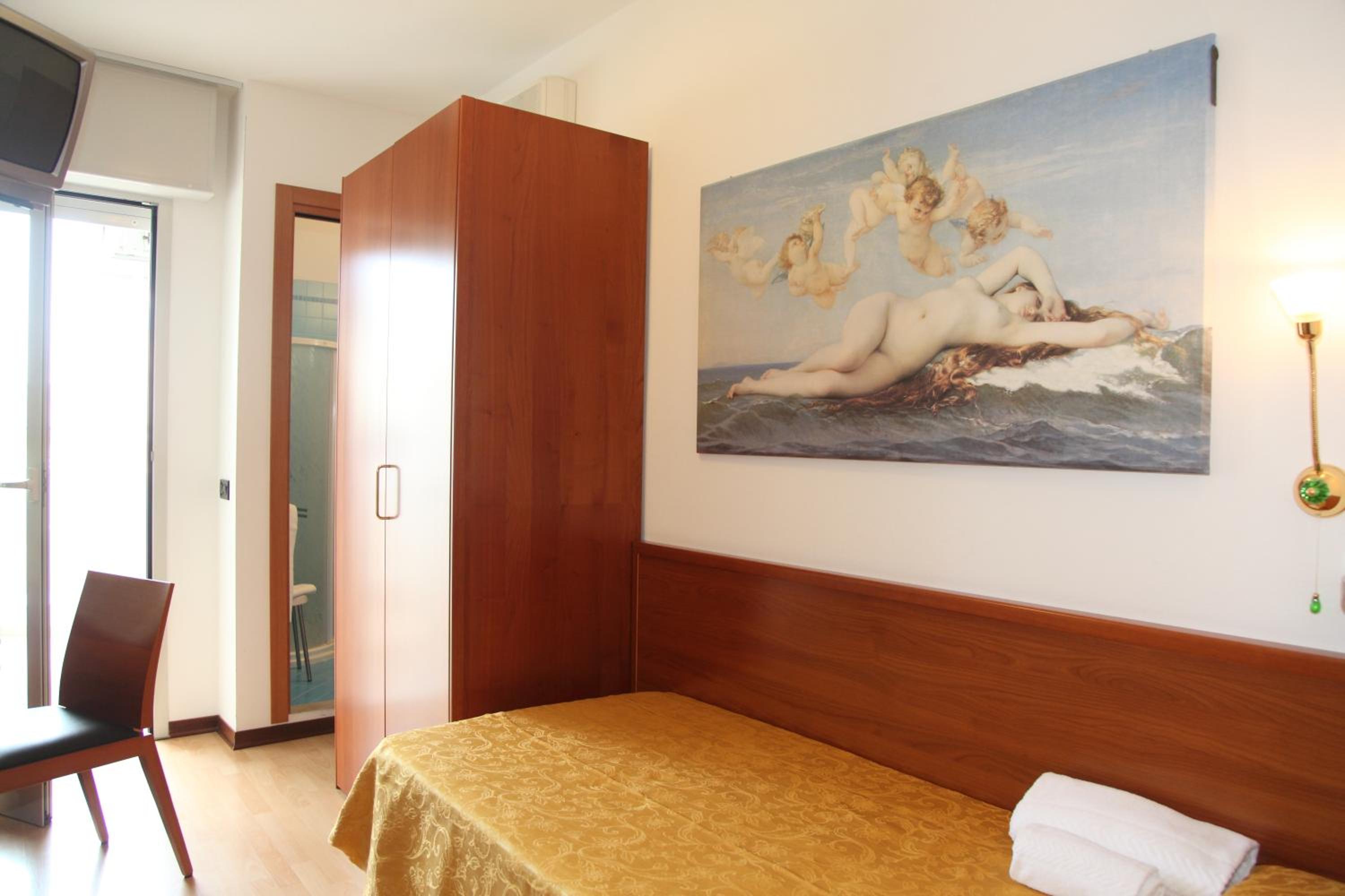 Single Room with Balcony photo 1