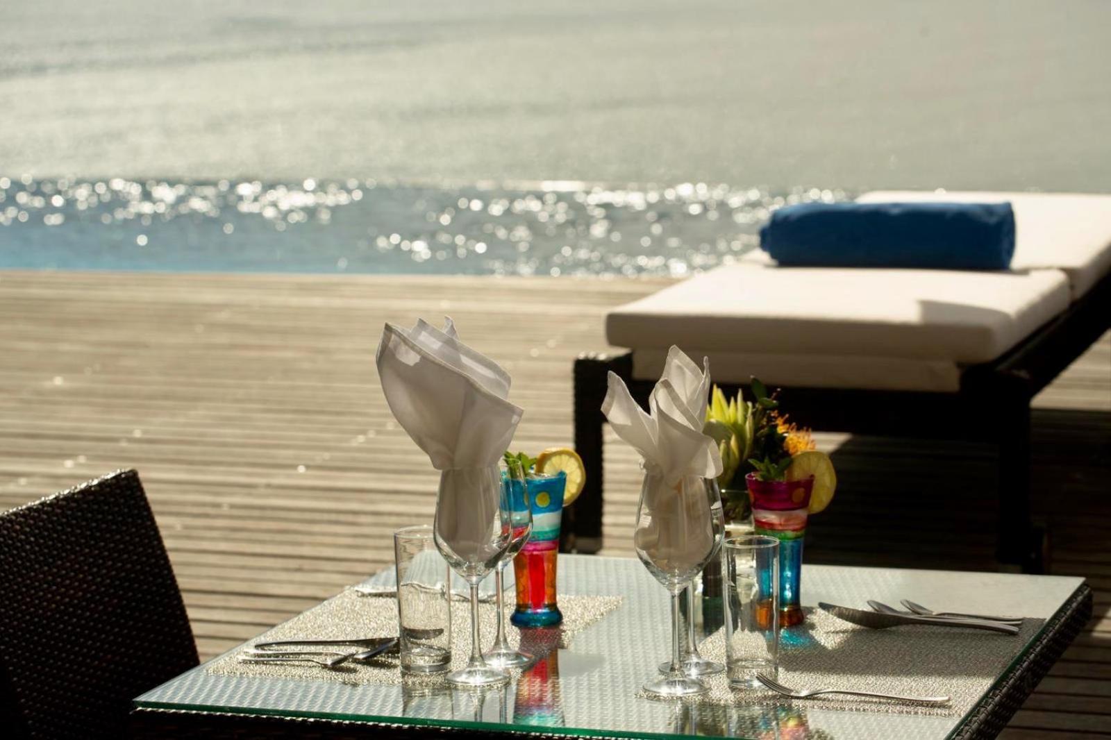 Deluxe Suite with Terrace and Sea View - Sunset Suite - Photo 7