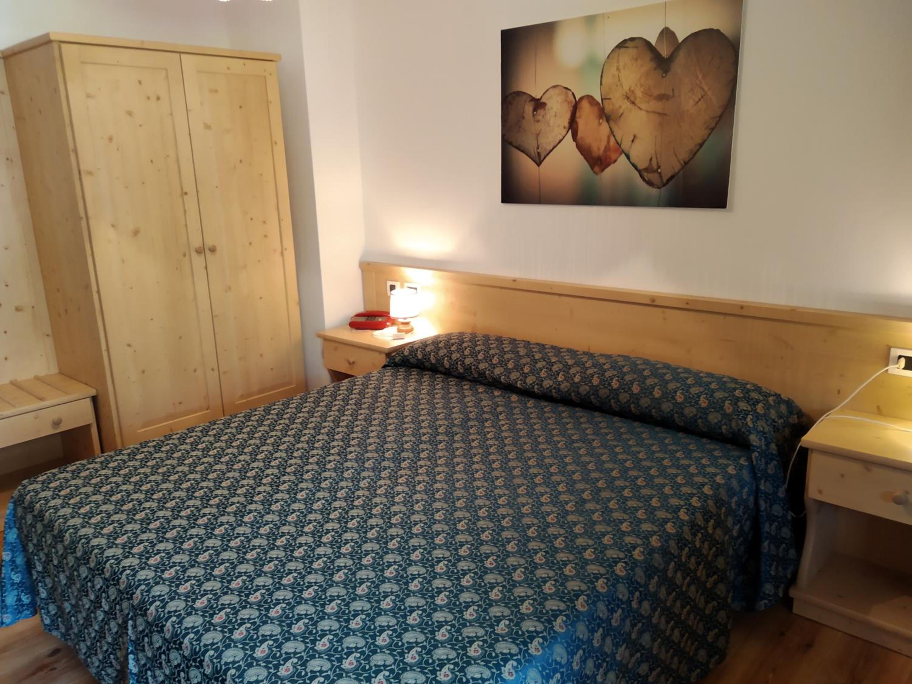 Double Room with Balcony - Photo 3