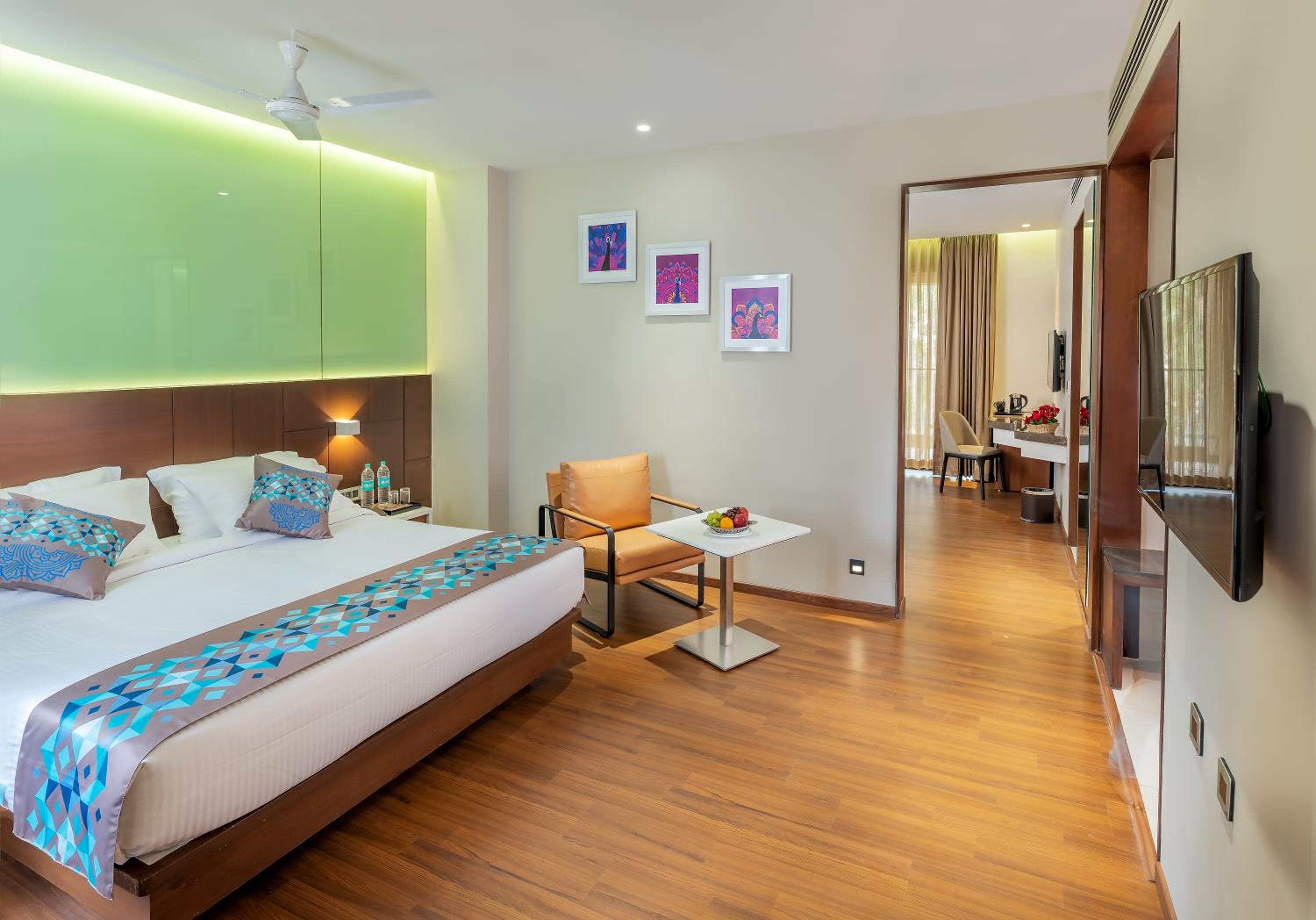 Suite with Balcony photo 2