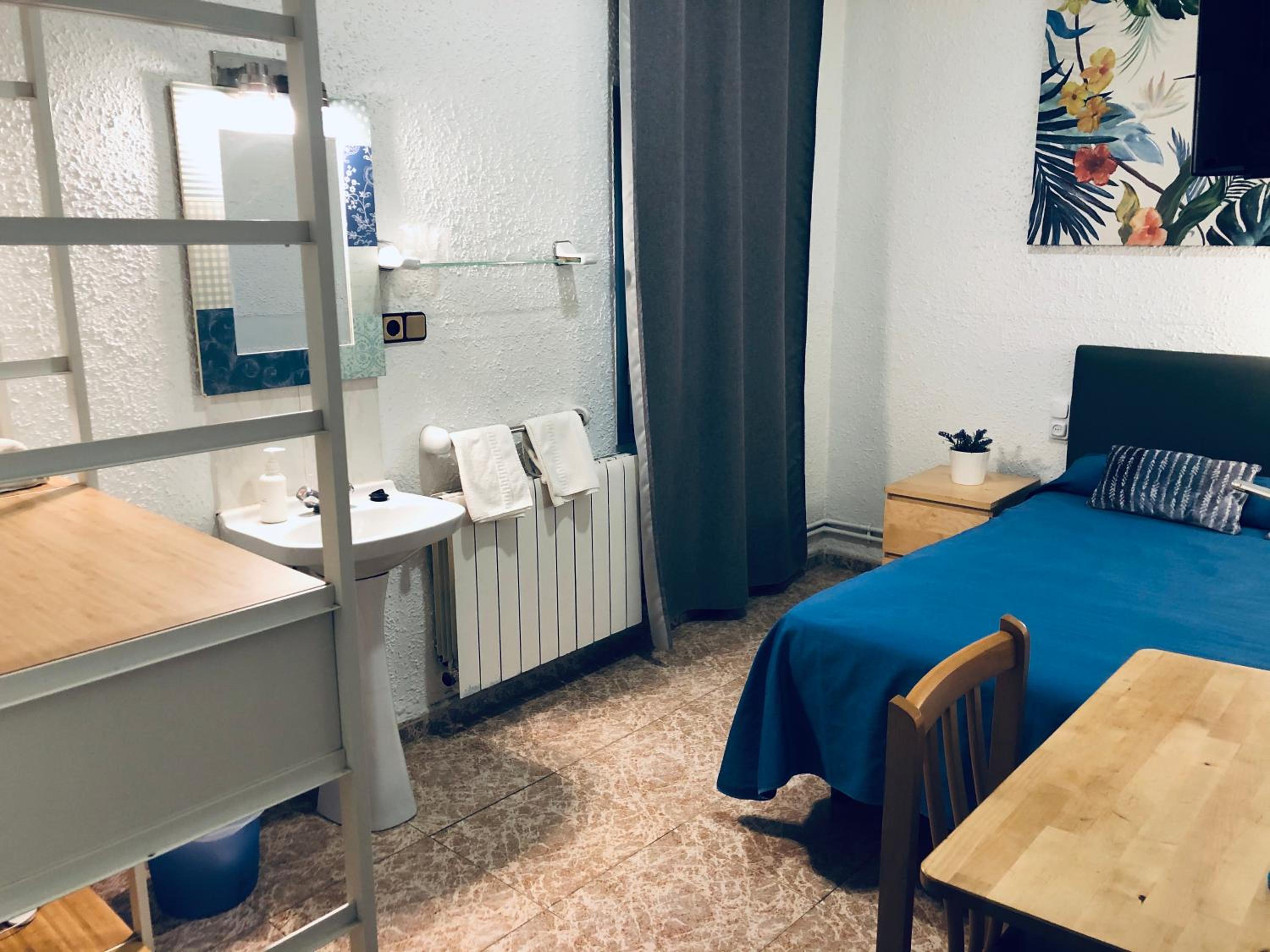 Habitación doble con baño compartido