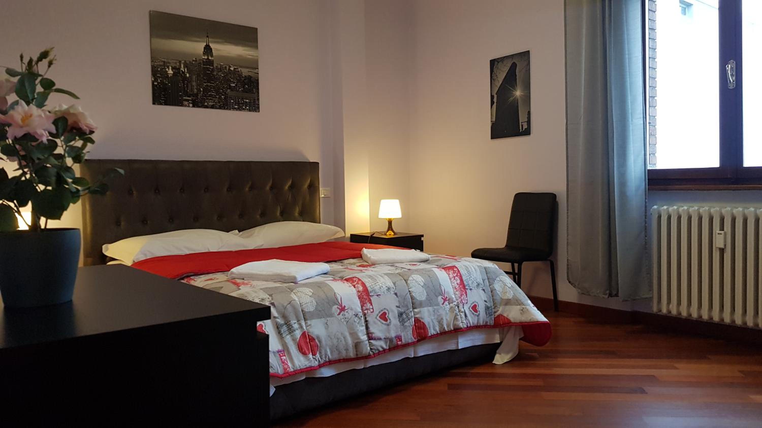 Queen Room with Shared Bathroom