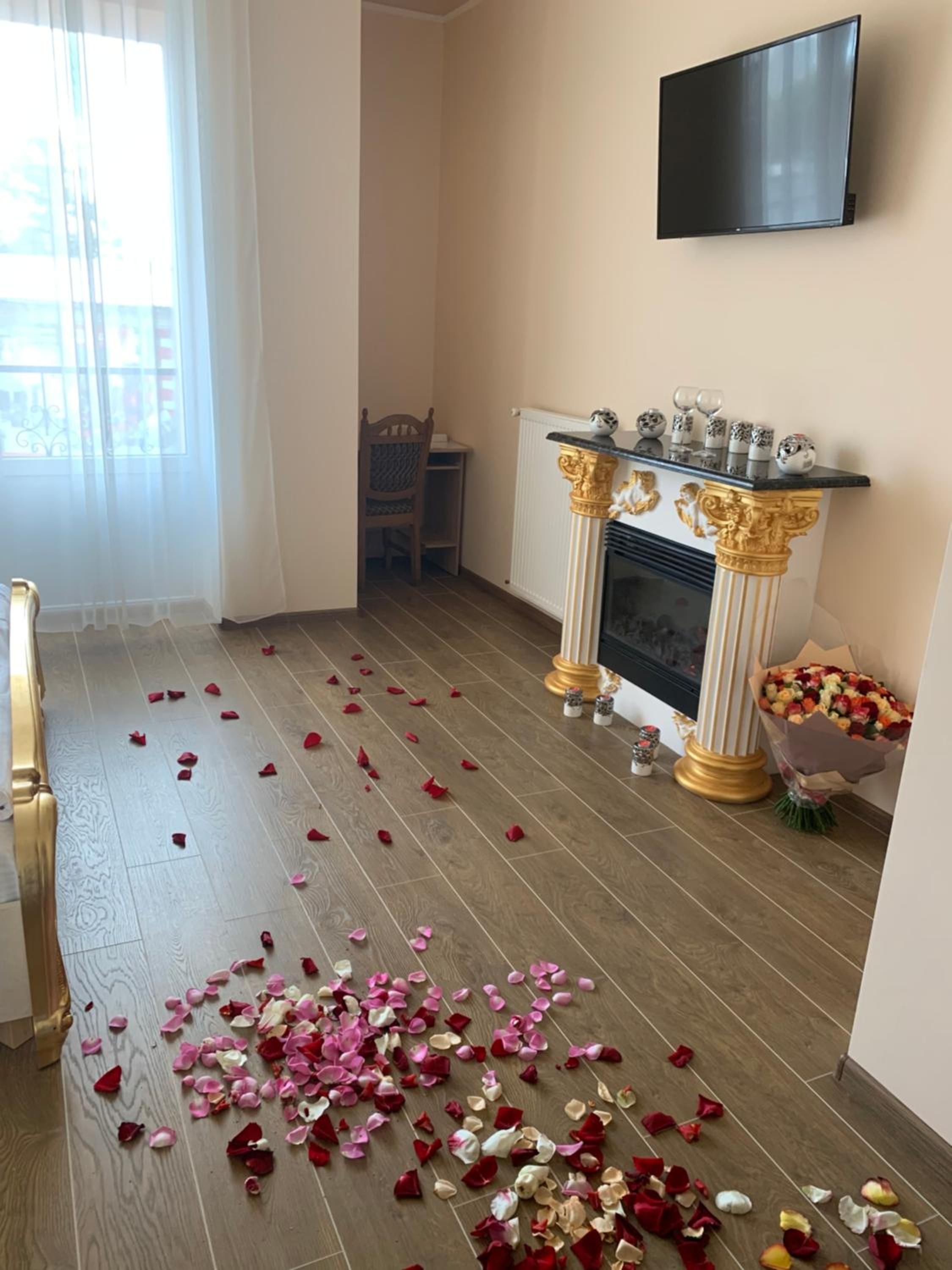 King Suite with Spa Bath photo 2