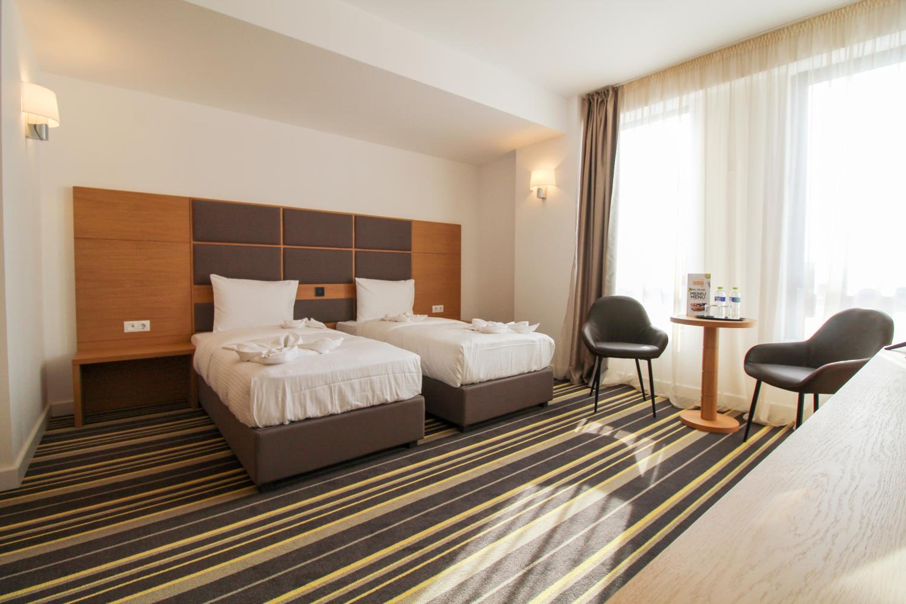 Twin Room - Photo 1