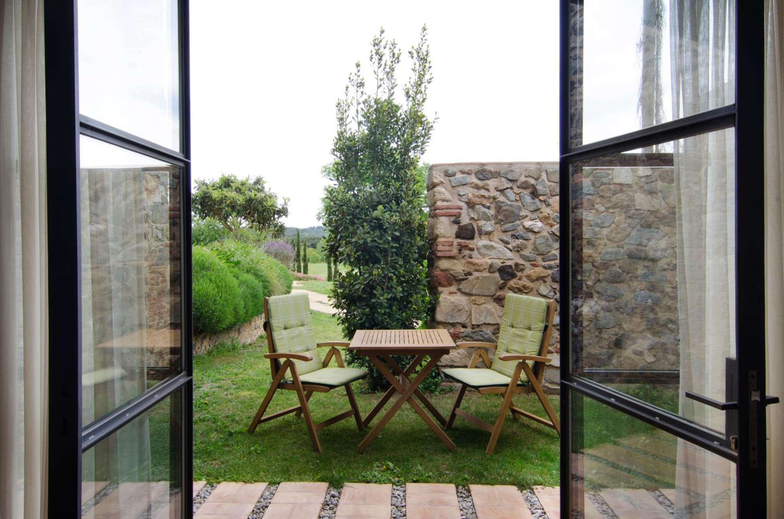 Triple Room with Patio photo 2
