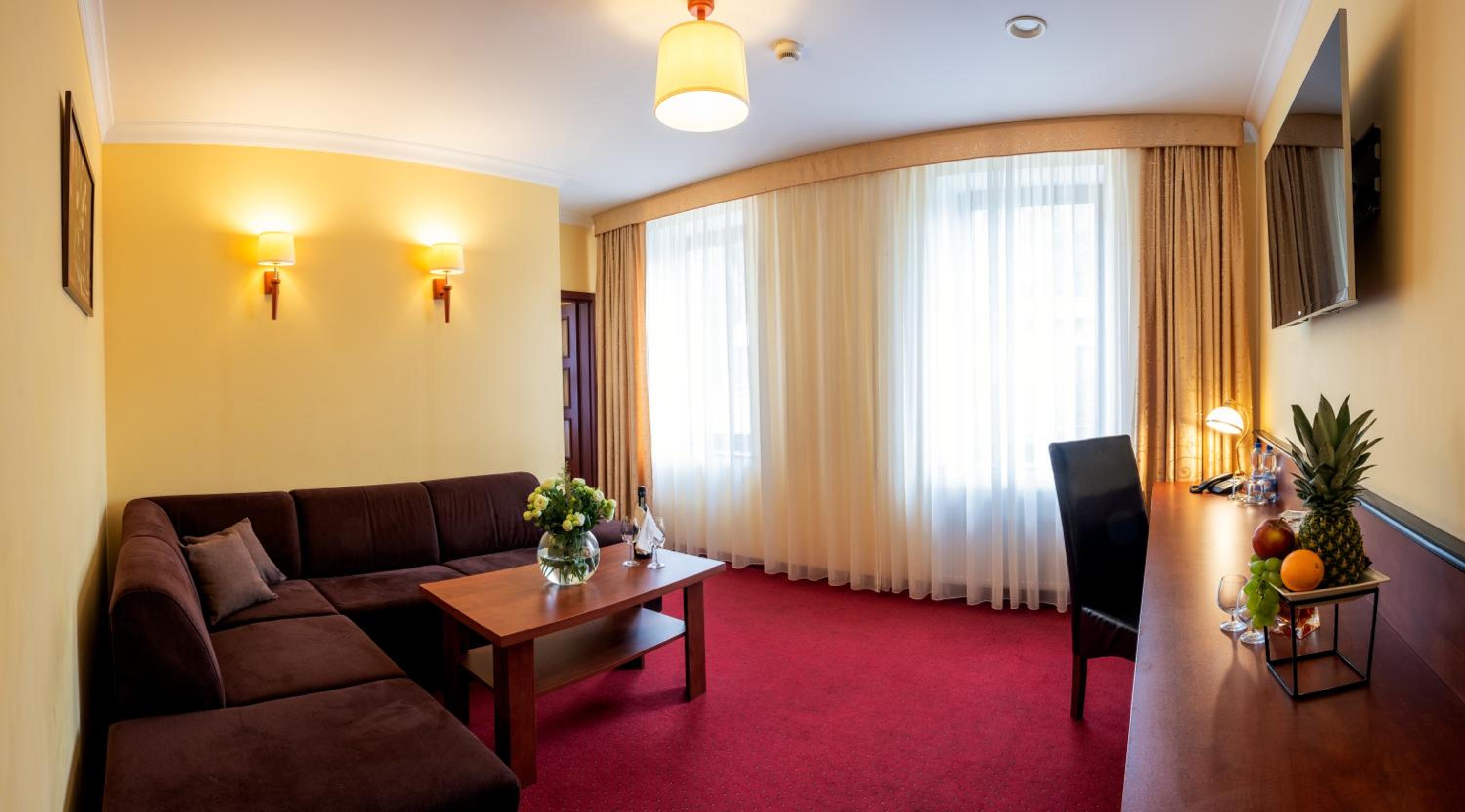 Deluxe Suite photo 1