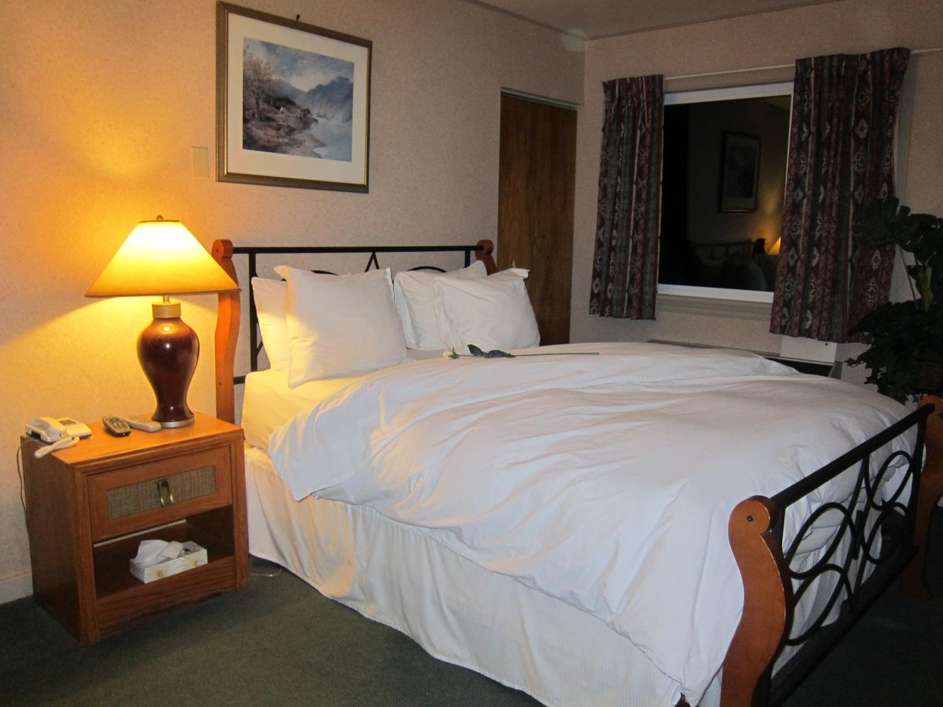 Deluxe Queen Room