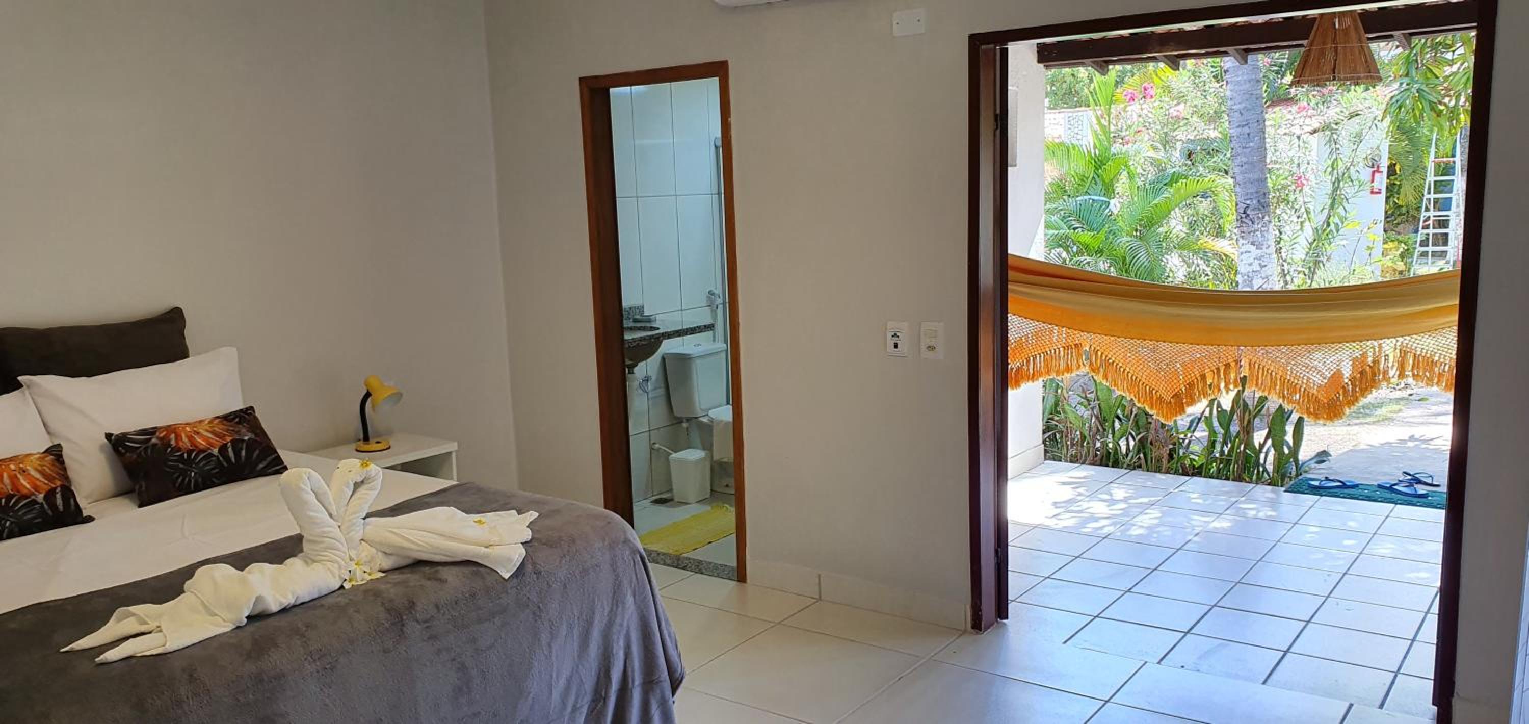 Suite with Balcony - Photo 10